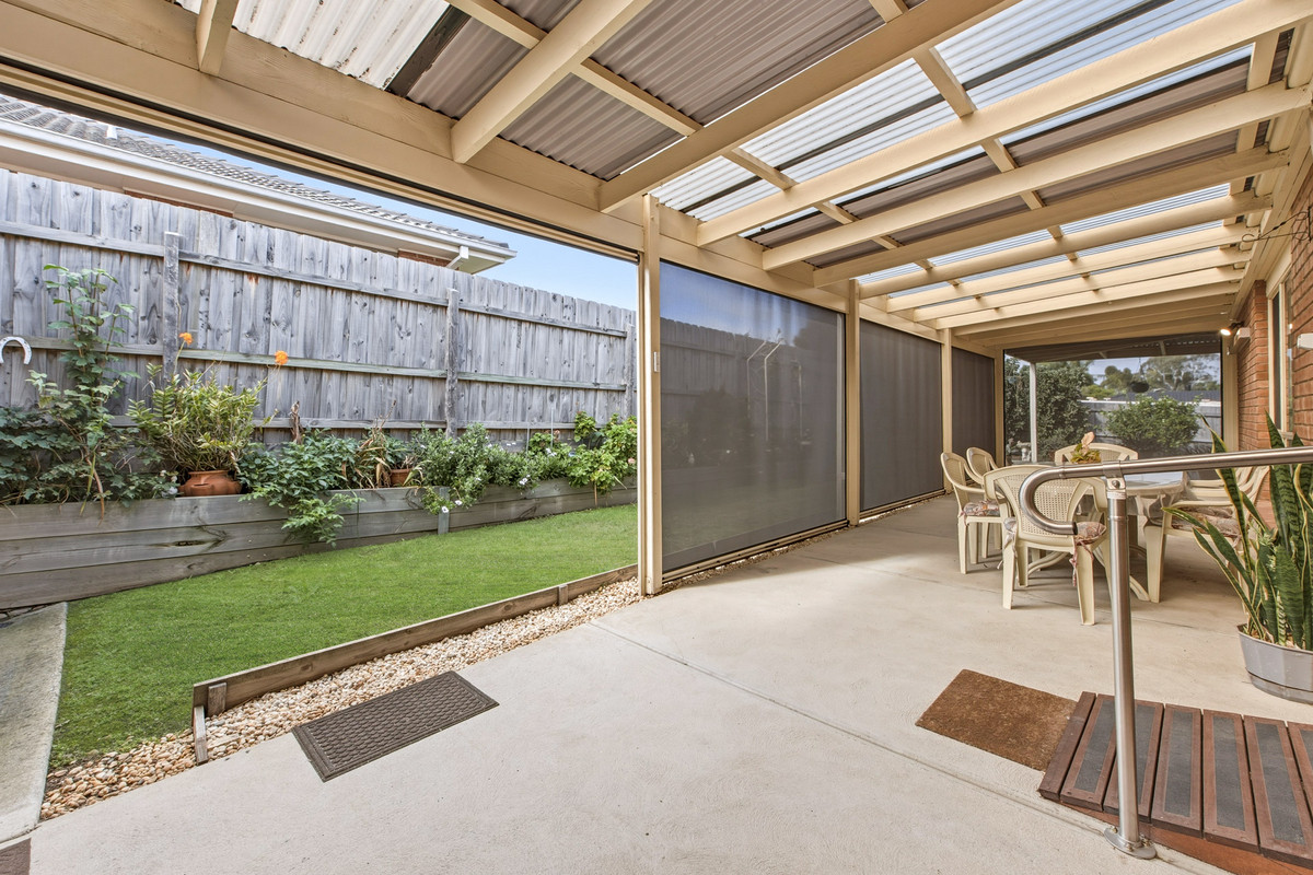 3-bedroom house at 34 Brentwood Drive, Cranbourne North, VIC 3977, Casey, Victoria