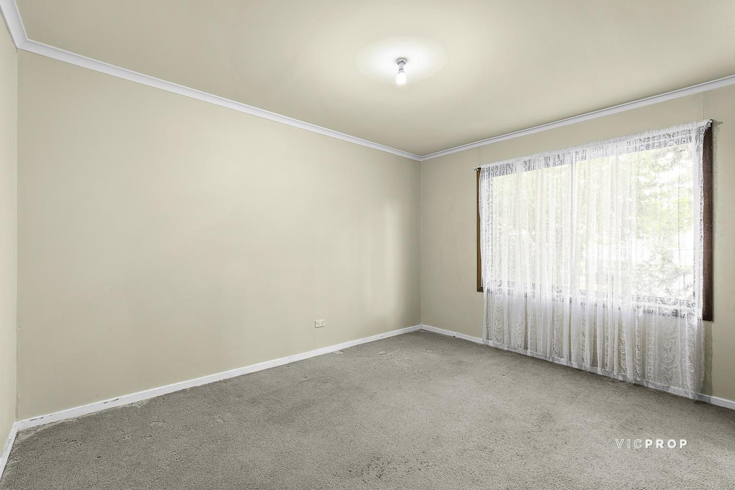 3-bedroom house at 2/13 North Crescent, Heidelberg West, VIC 3081, Banyule, Victoria