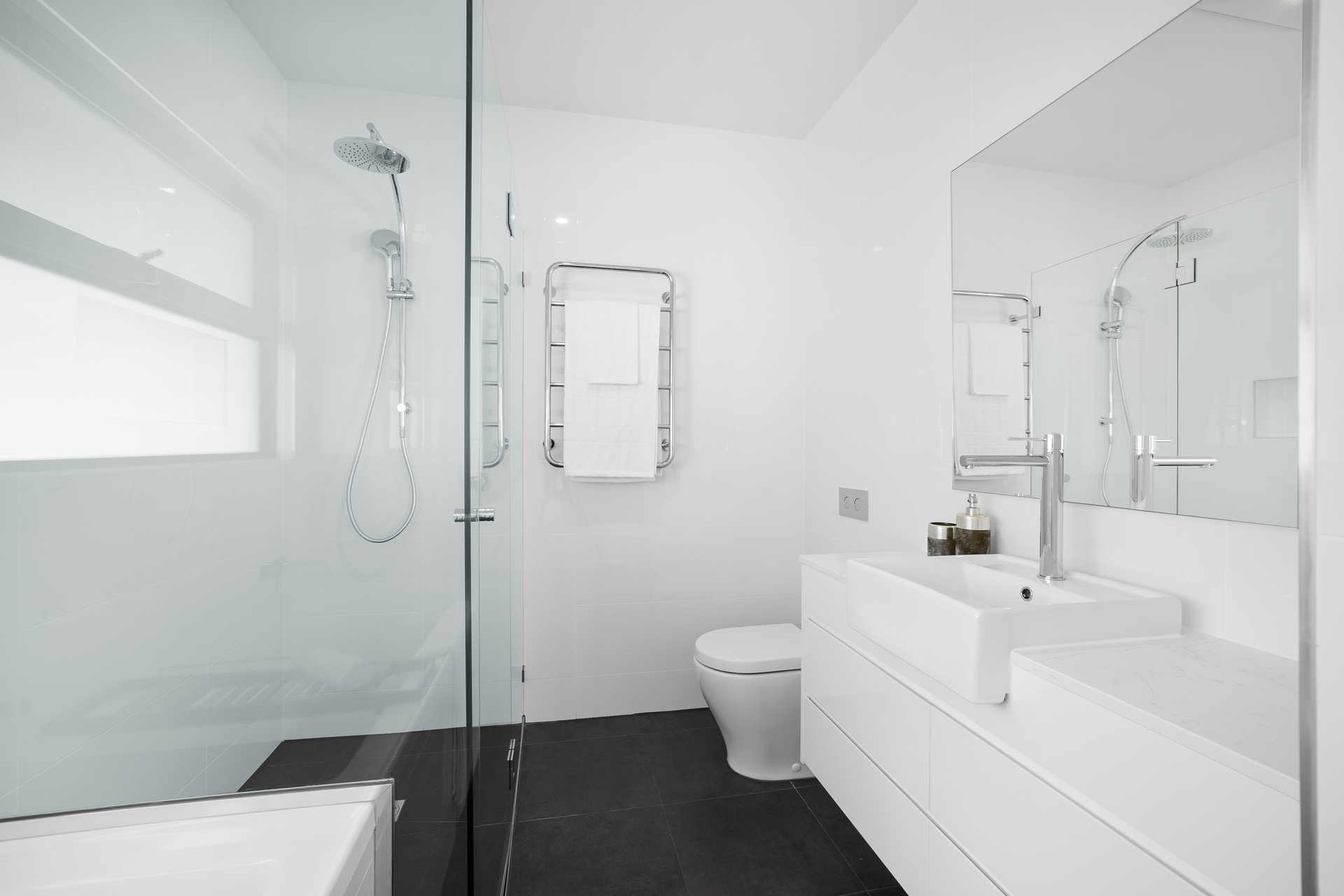 3-bedroom unit at 3/8 Aurora Close, Mawson, ACT 2607, Unincorporated Act, Australian Capital Territory
