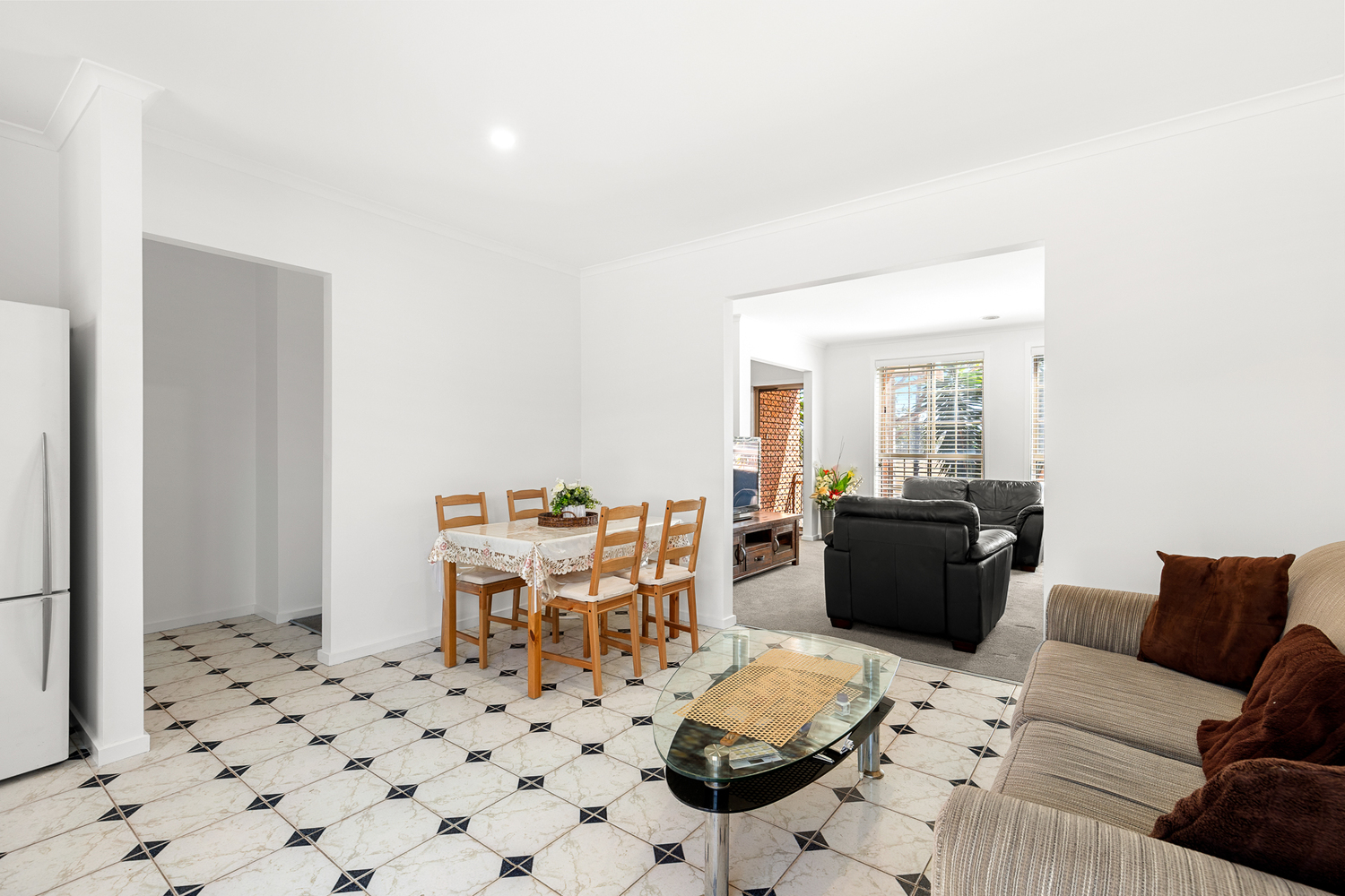 2 70 DELBRIDGE DRIVE, SYDENHAM VIC 3037 - Image 4