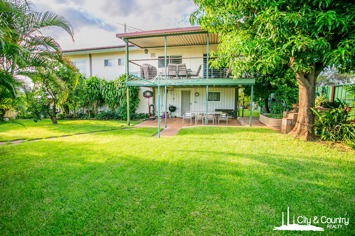 18 HINKLER CRESCENT, Sunset QLD 4825 - Image 1