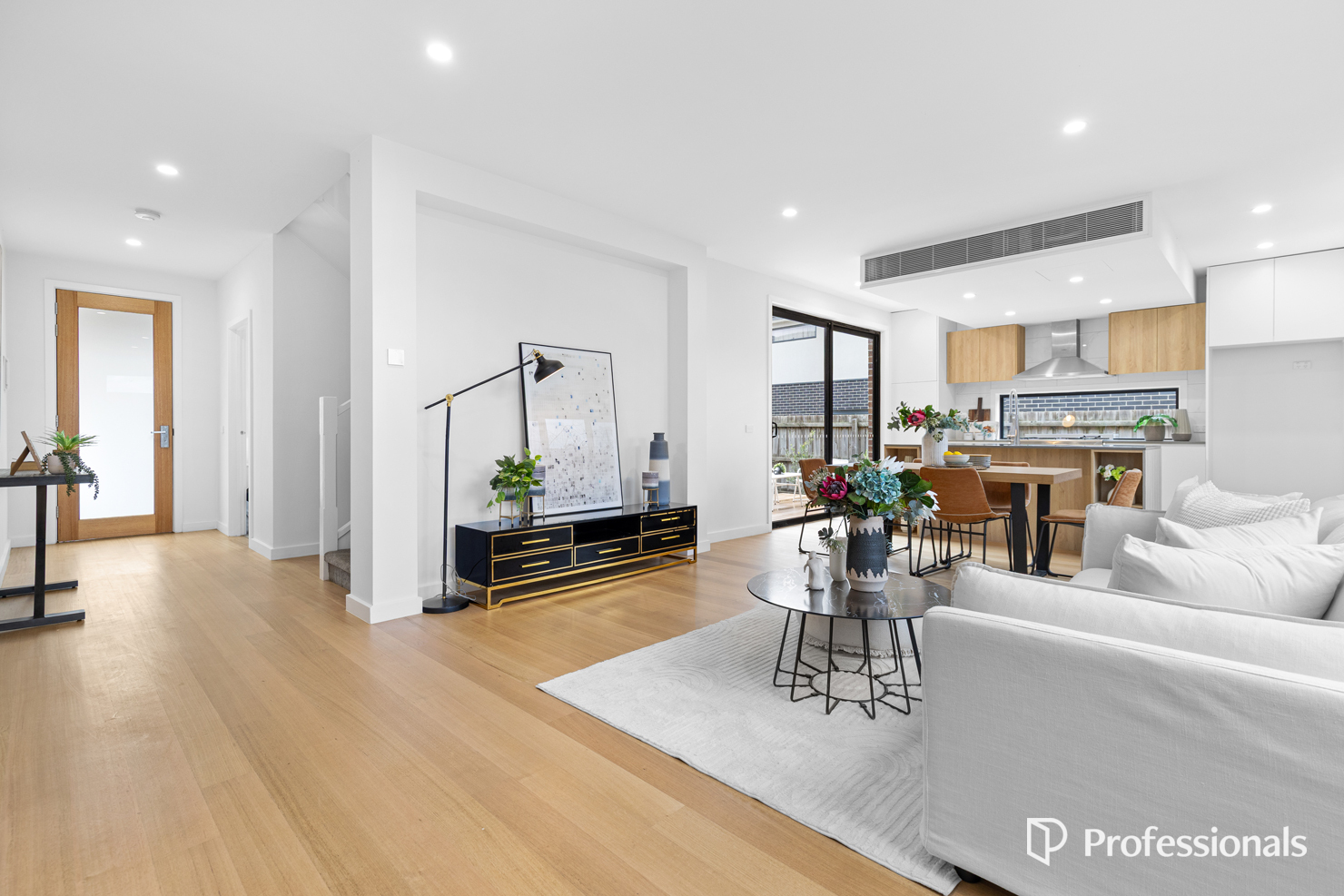 Unit 1/7-8 Blanche Court, Doncaster East, Vic, 3109 - Image 4