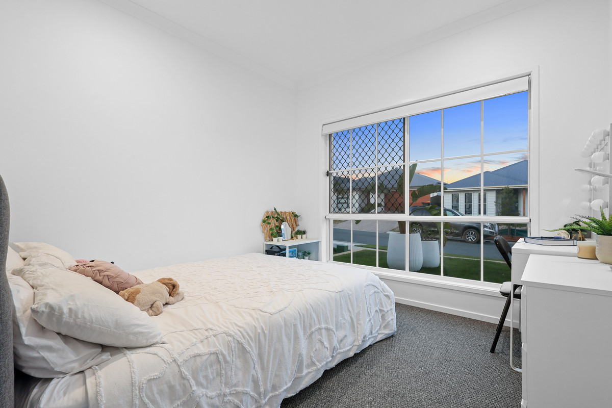 6-bedroom house at 7 Sherrard Street, Burpengary East, QLD 4505, Moreton Bay, Queensland