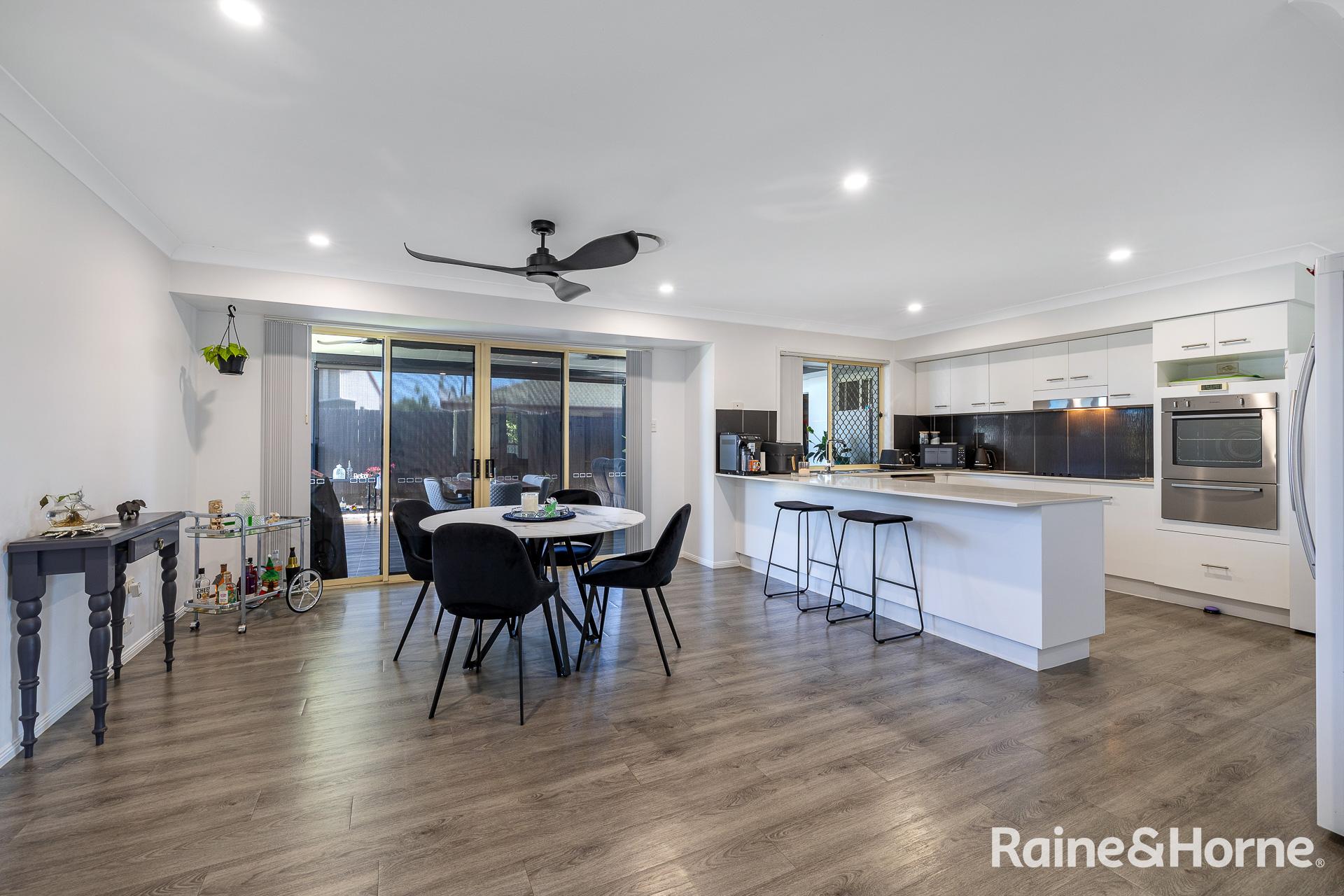 1/1 Falkirk Parade, Redland Bay, Qld, 4165 - Image 6