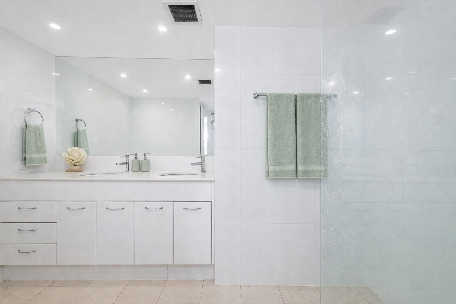 26/56 Hooker Boulevard, Mermaid Waters, QLD 4218 - Image 6