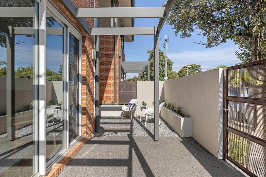 3-bedroom unit at 2 32 BAY STREET, BRIGHTON VIC 3186, , Victoria