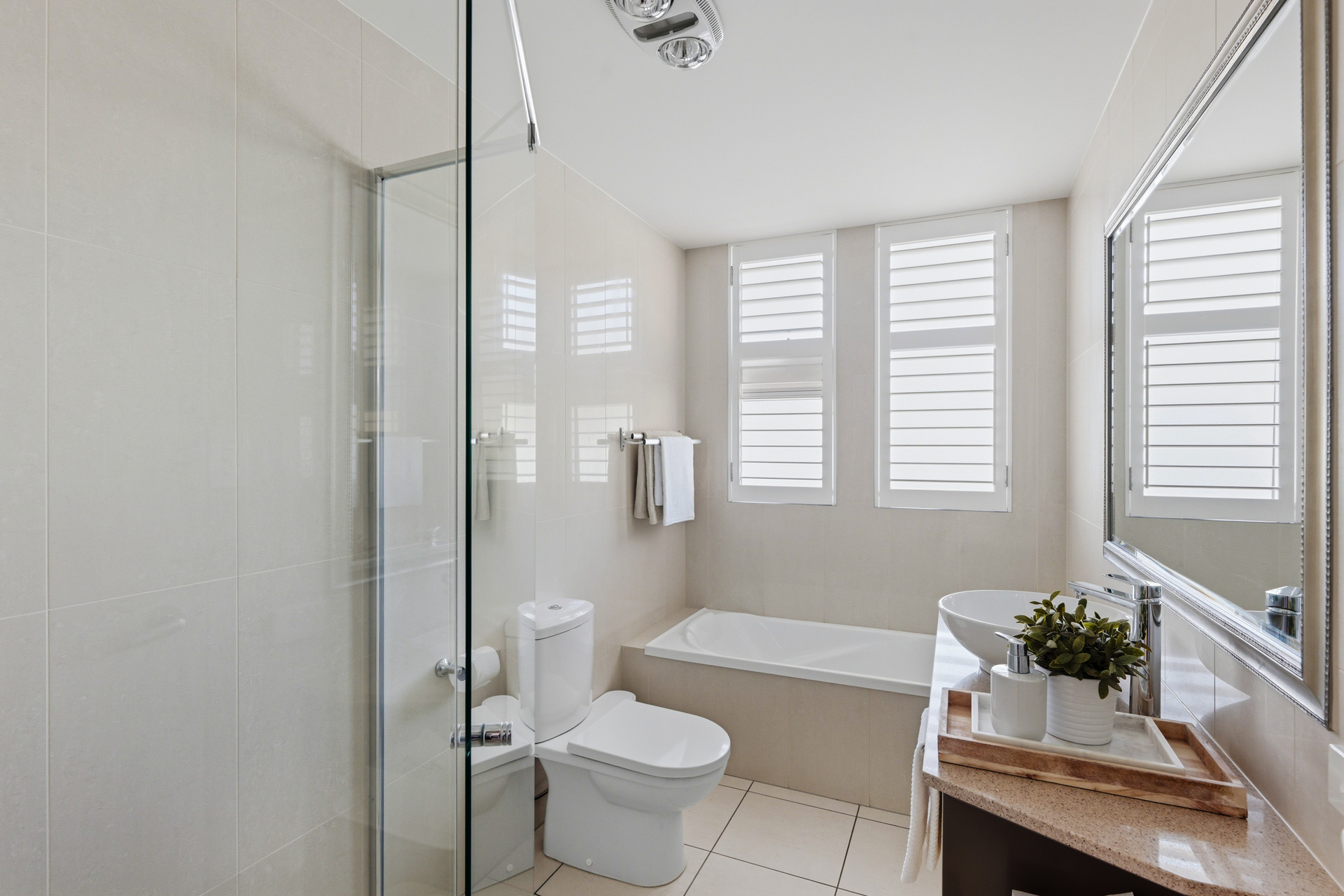 3-bedroom unit at 2 21 EWART STREET, BURLEIGH HEADS QLD 4220, Gold Coast, Queensland