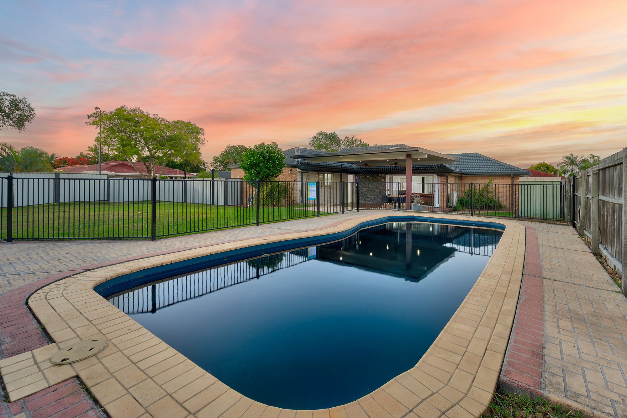 5-bedroom house at 98 Bannockburn Crescent, Parkinson, QLD 4115, , Queensland