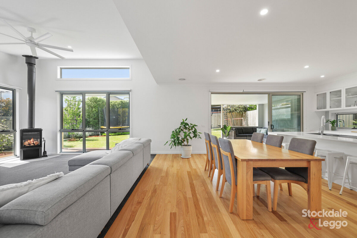 1 Bradley Court, Cowes, VIC 3922 - Image 9