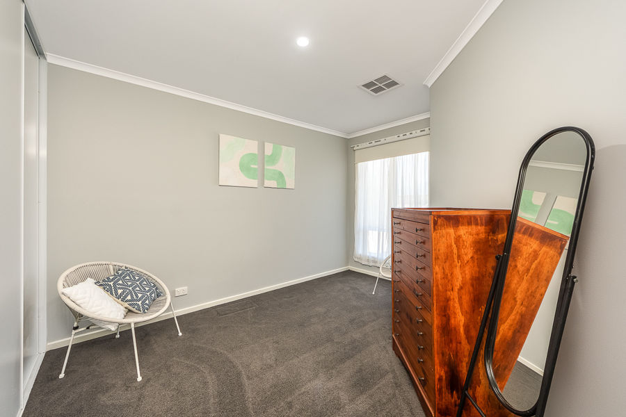 8 JOY CRESCENT, Murray Bridge SA 5253 - Image 8