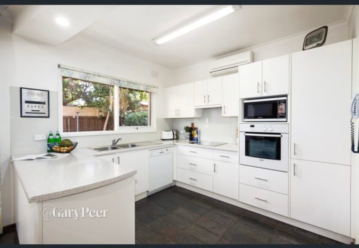 7 Lirrewa Grove, Caulfield, VIC 3162 - Image 4
