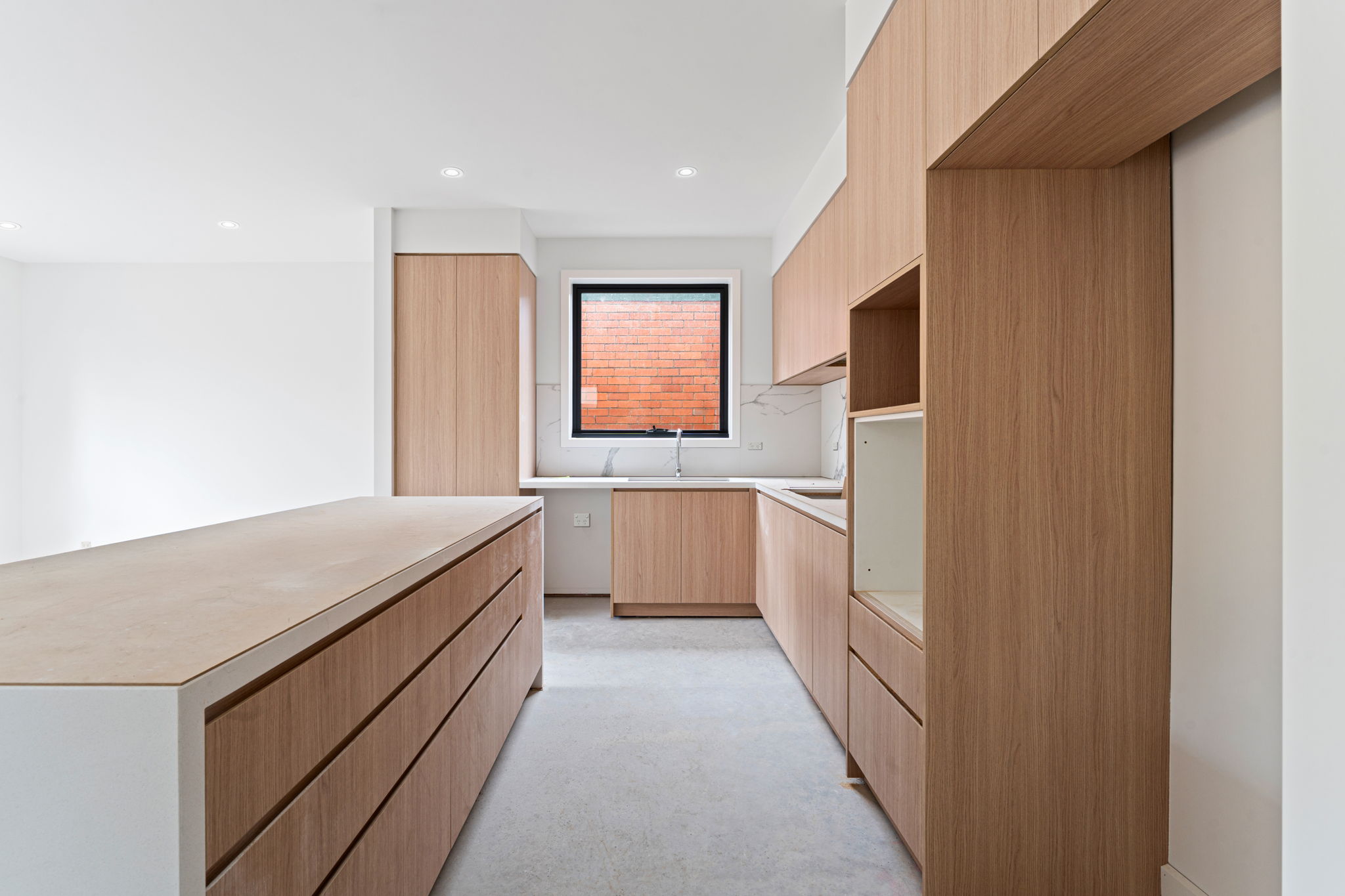 1-7/7-9 Barter Crescent, Forest Hill, Vic, 3131 - Image 2