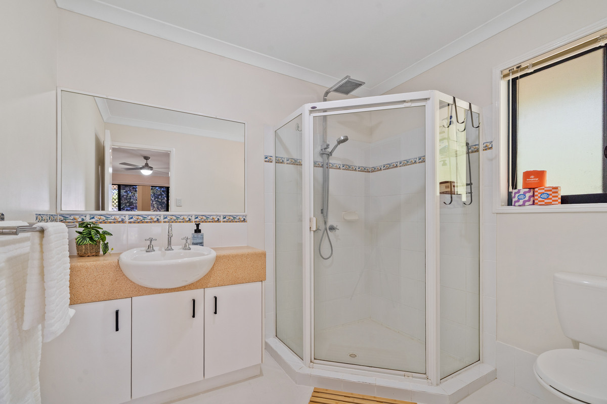 5-bedroom house at 4 POSEIDON STREET, Cleveland QLD 4163, Redland, Queensland