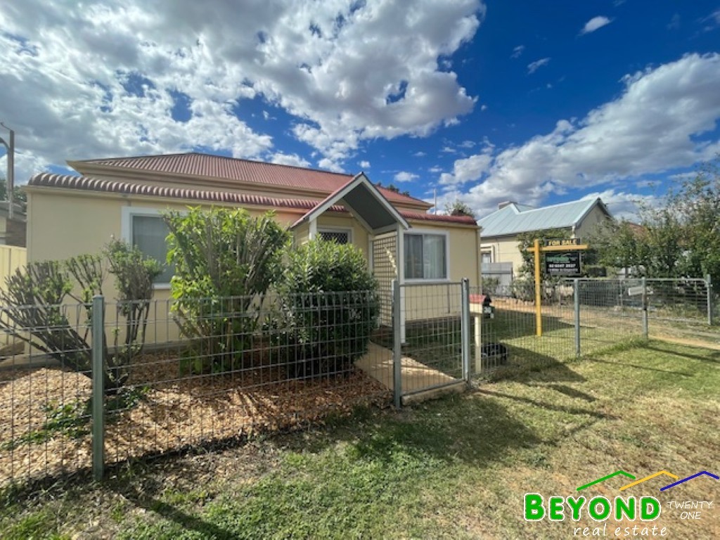 36 MYRTLE STREET, Gilgandra NSW 2827 - Image 1