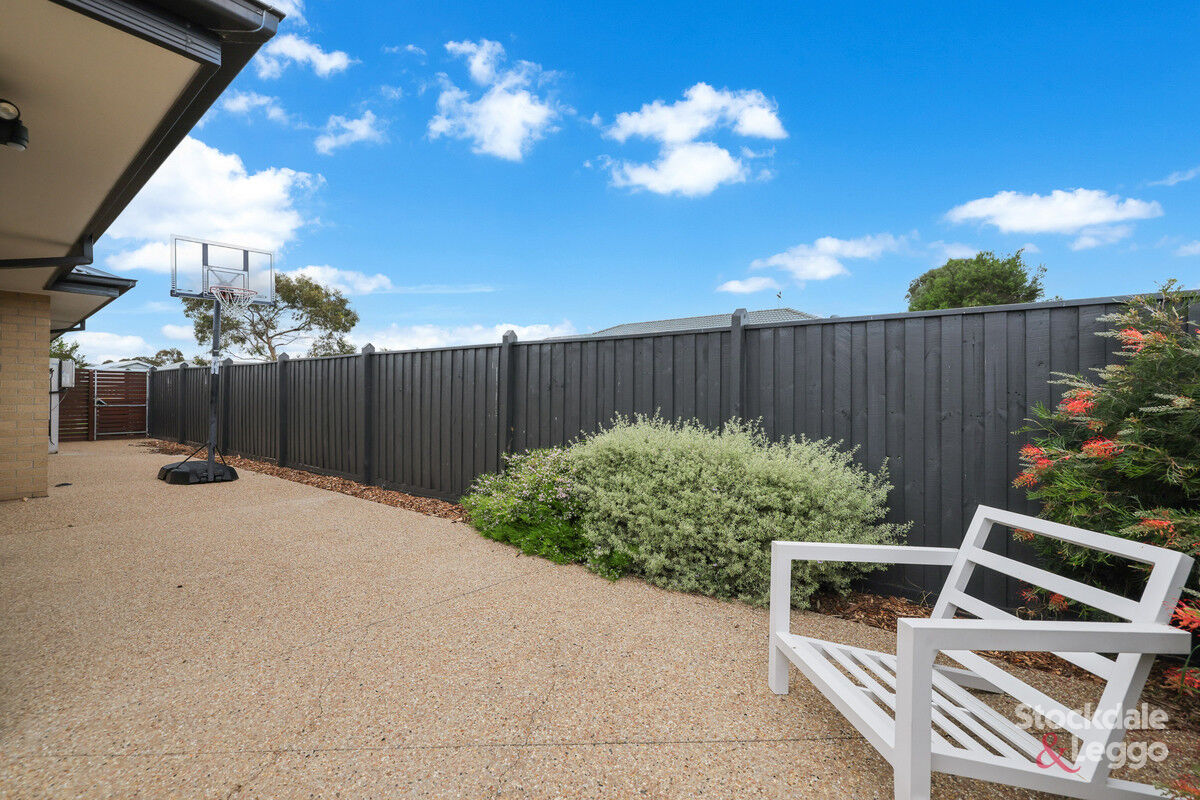 7 Currawong Close, Cowes, VIC 3922 - Image 3