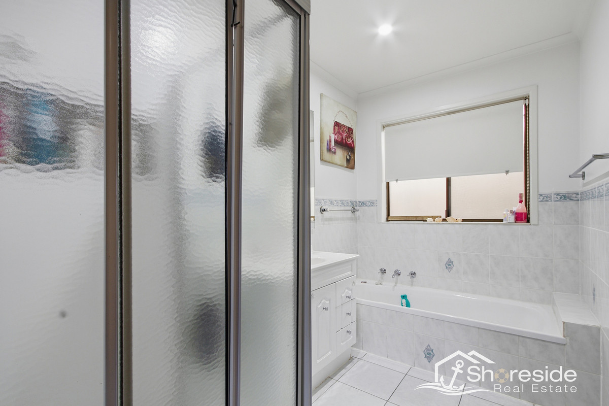 19 ALEXANDRA AVENUE, Kalimna VIC 3909 - Image 10
