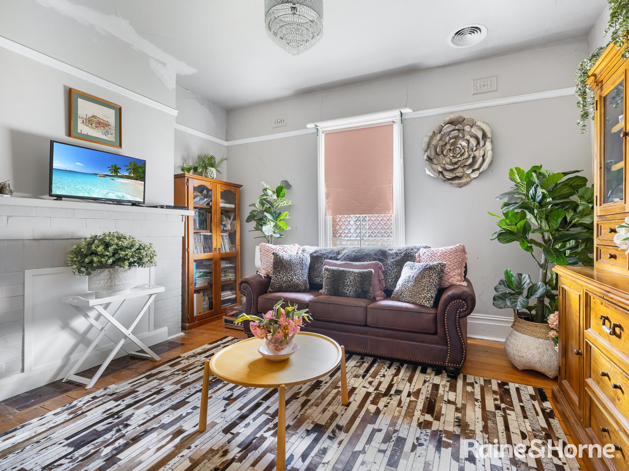 3-bedroom house at 112 Peel Street, Bathurst, NSW 2795, Bathurst, New South Wales