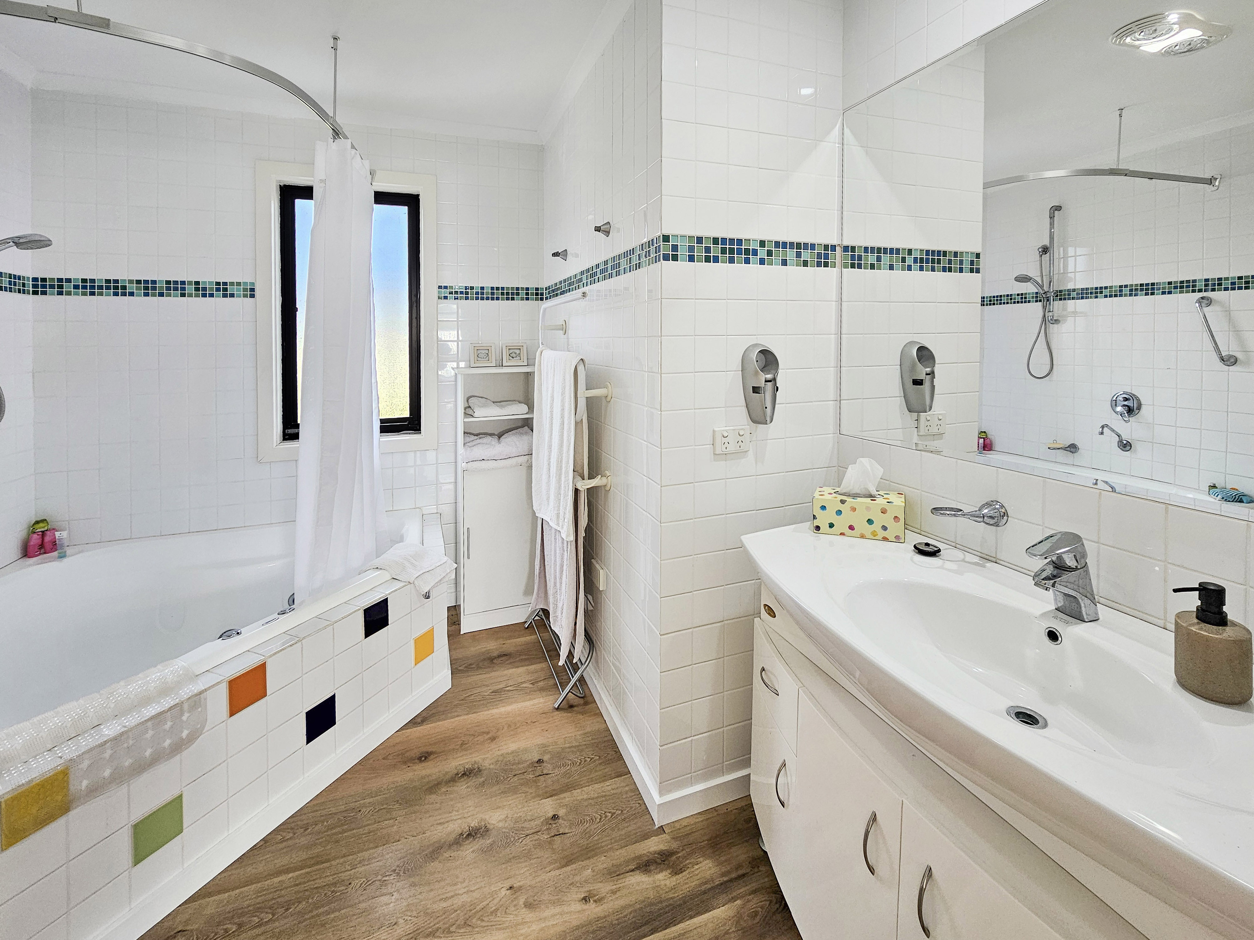 1 26 DOUGLAS ROAD, COWES VIC 3922 - Image 2