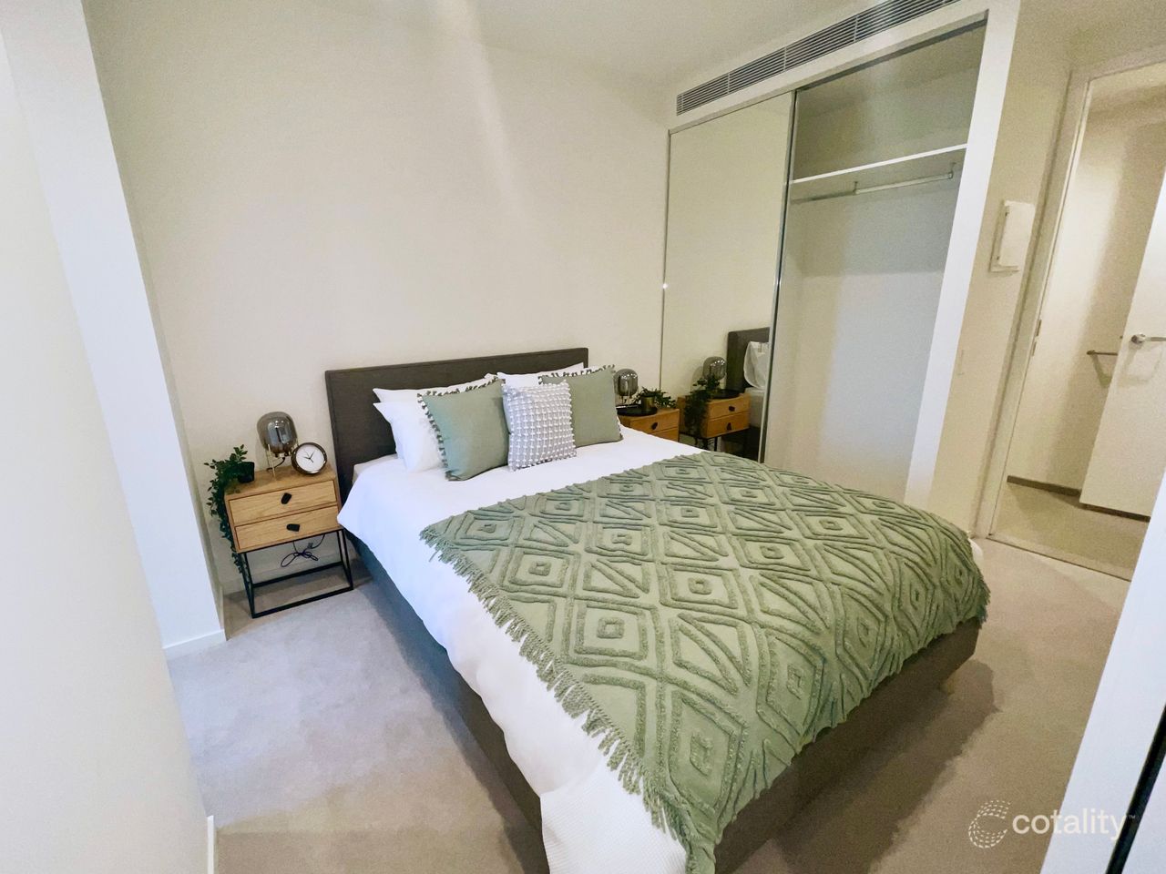 3407/70 Southbank Boulevard, Southbank, VIC 3006 - Image 3