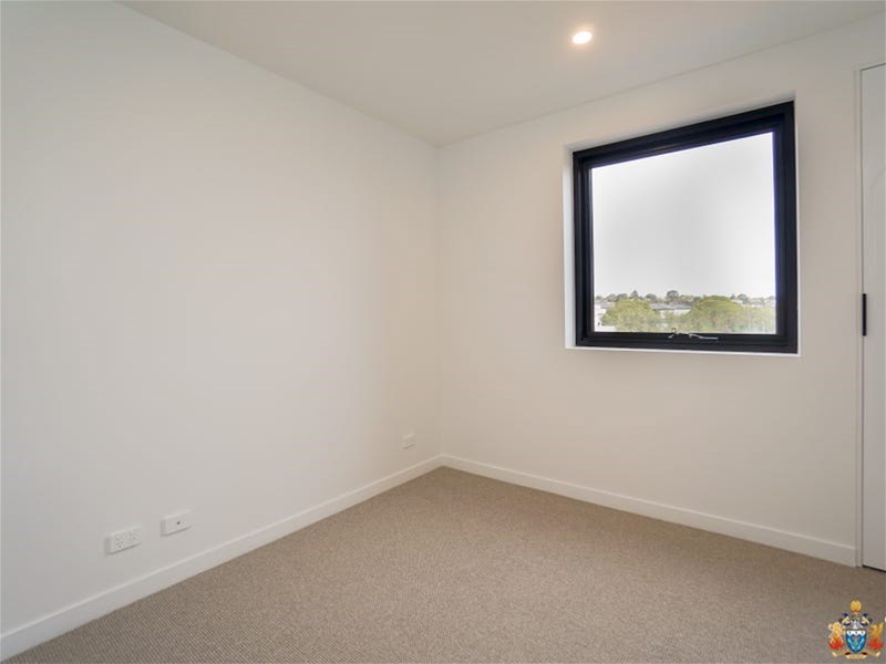 1-bedroom unit at 307/260 Burwood Highway, Burwood, VIC 3125, Whitehorse, Victoria