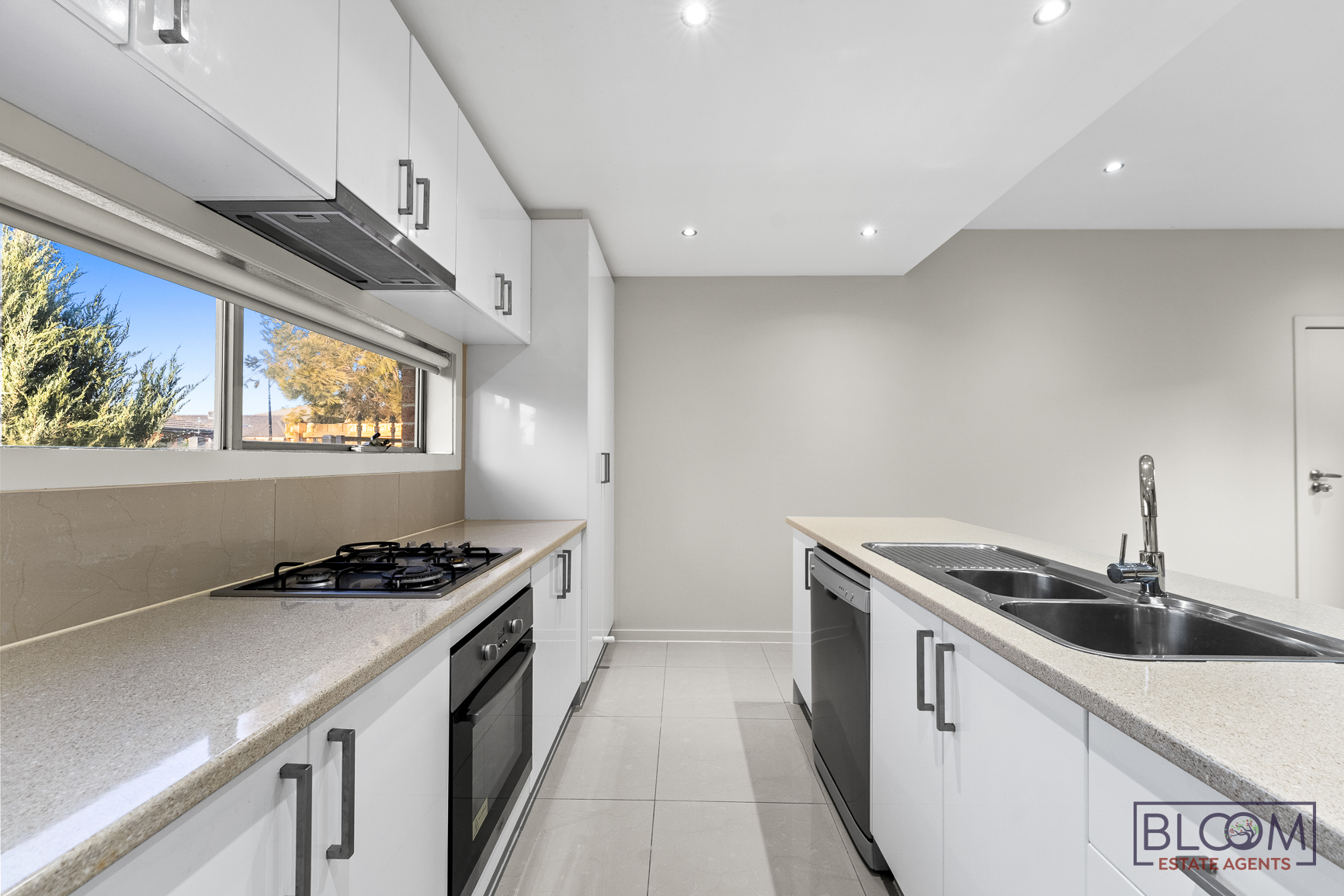 UNIT 1 43 WESTMEADOWS LANE, Truganina VIC 3029 - Image 4