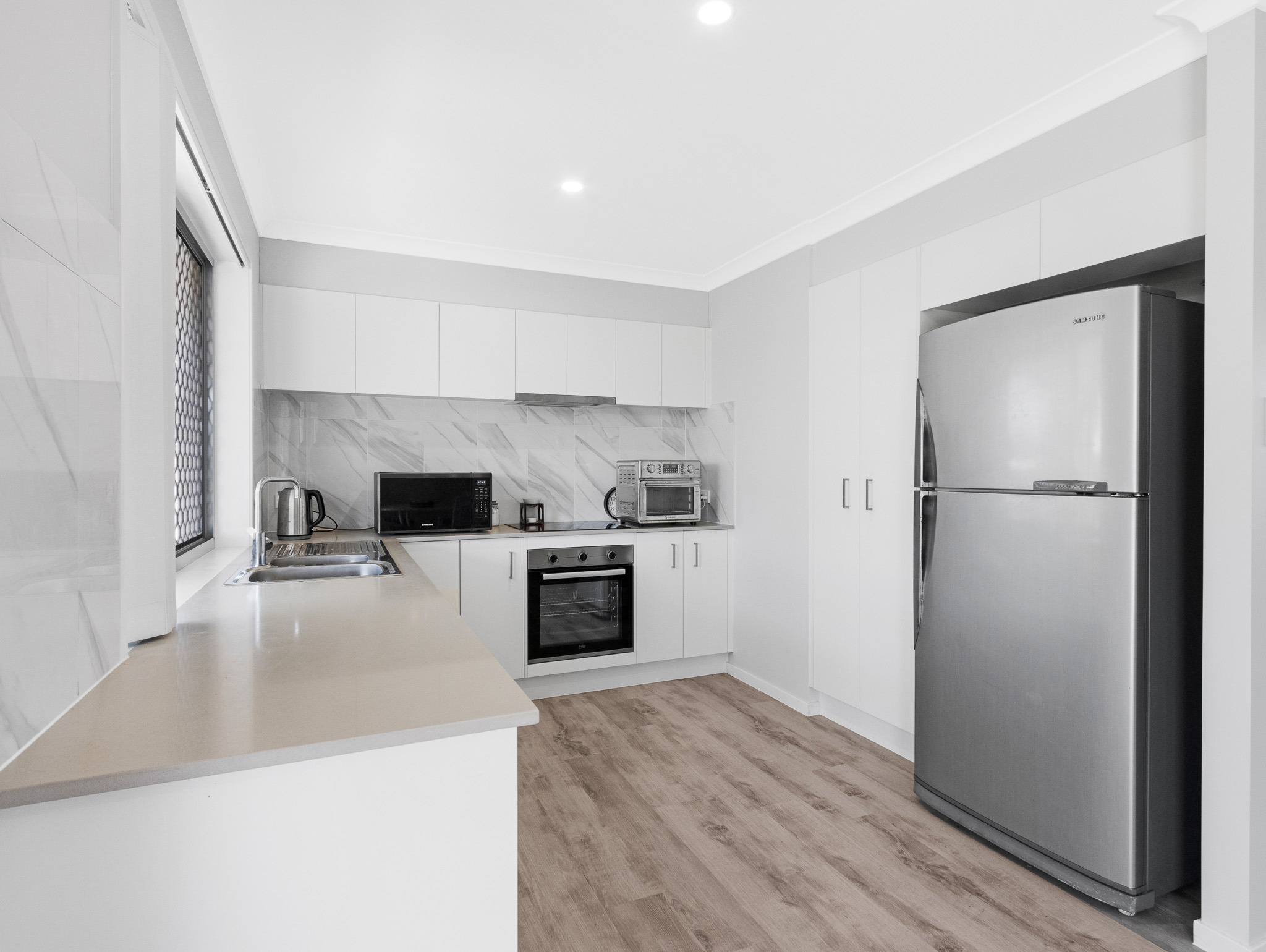 9 Crescent Street, Urangan, Qld, 4655 - Image 1