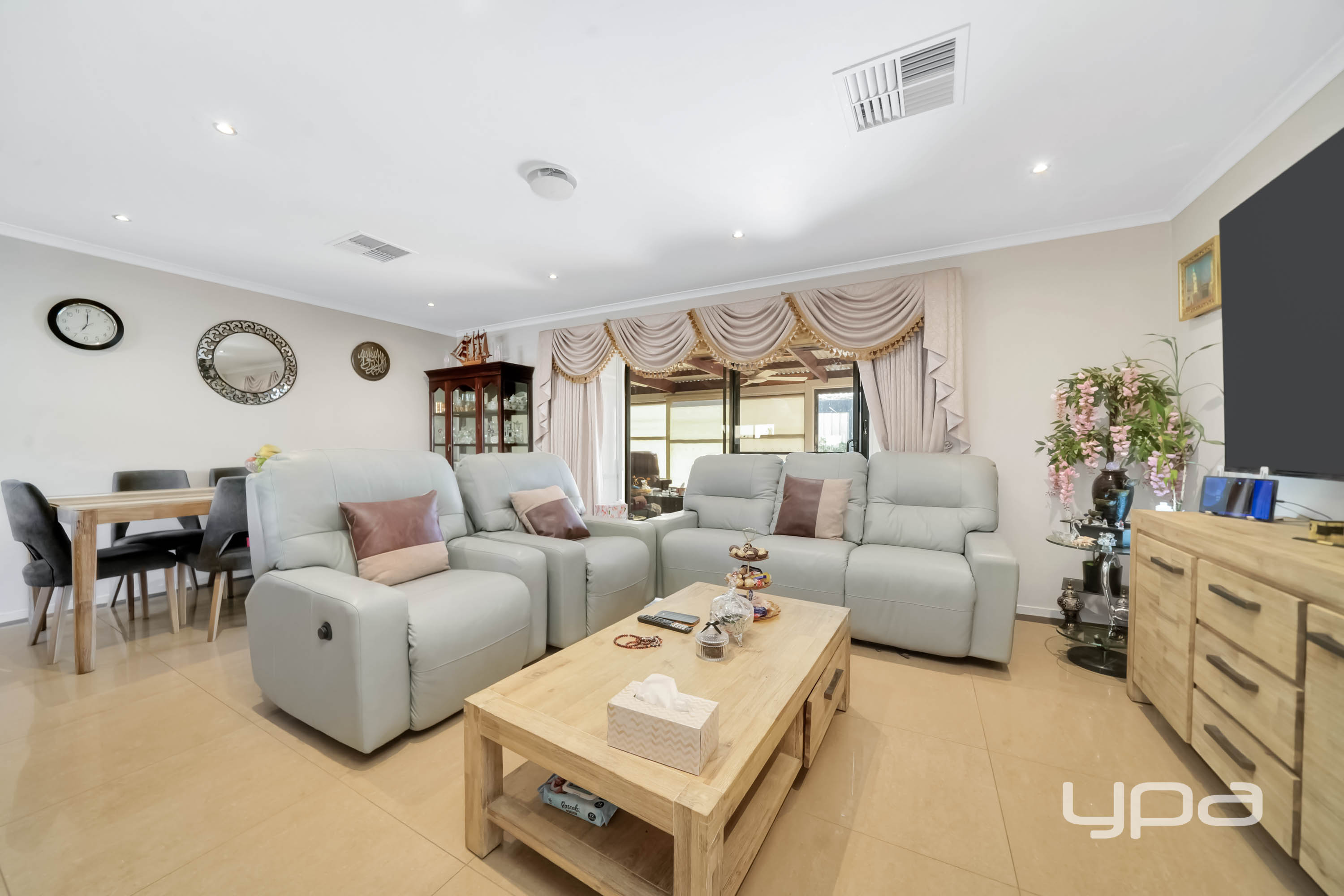 48 ABERCARN AVENUE, Craigieburn VIC 3064 - Image 5