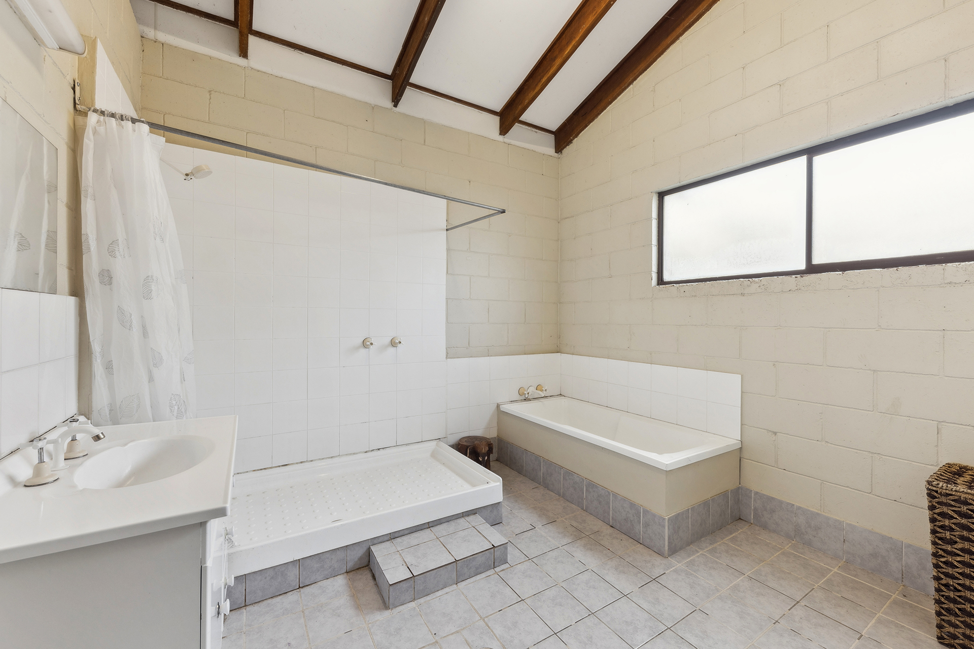 3-bedroom house at 403 Roberts Creek Road, Woodford Island, Nsw, 2463, Clarence Valley, New South Wales