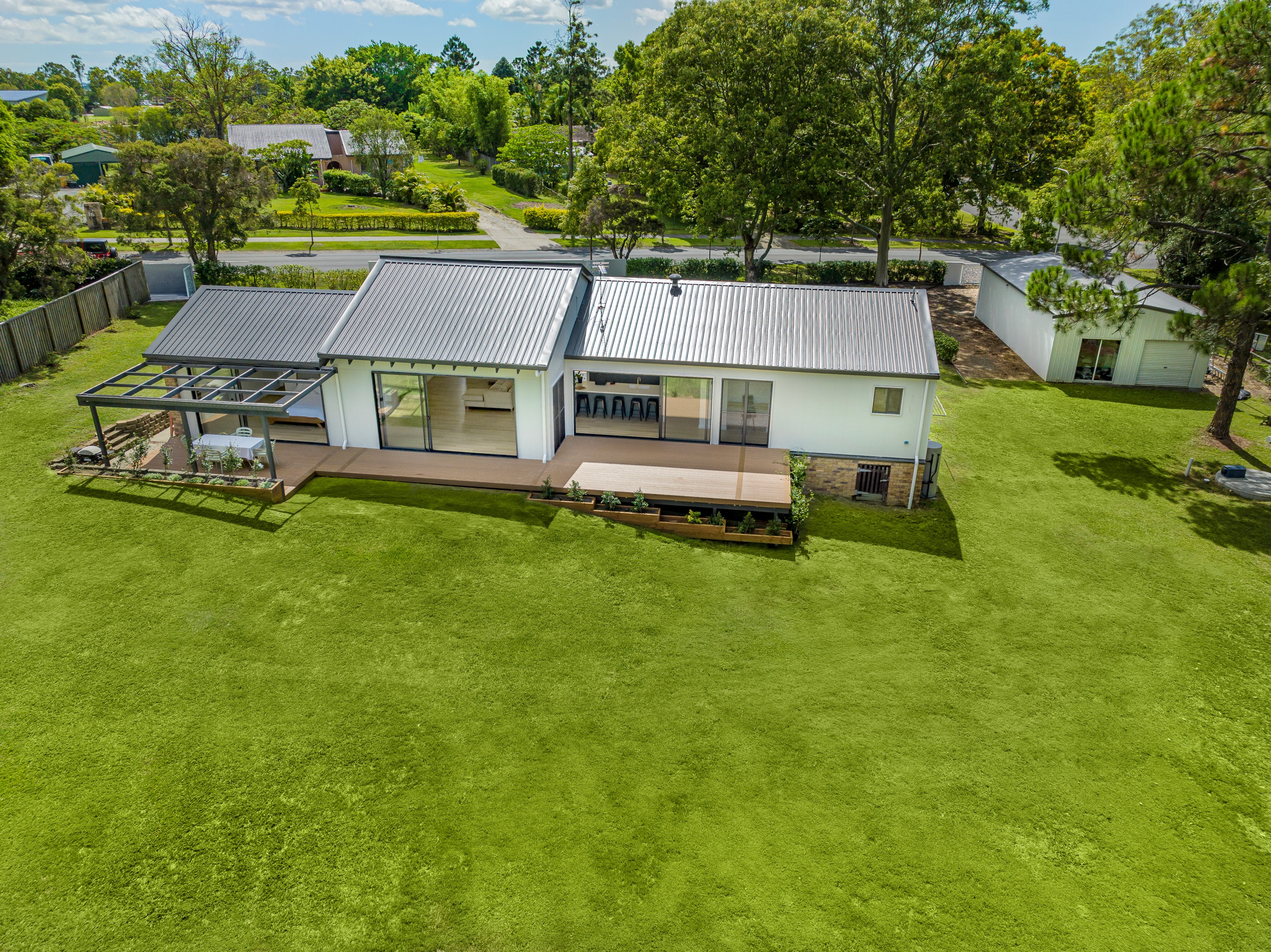 21 RIVERSDALE ROAD, Oxenford QLD 4210 - Image 4