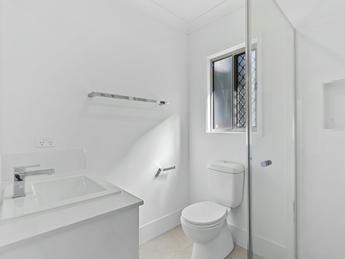 1 & 2/11 Ferguson Avenue, Bongaree, Qld, 4507 - Image 10