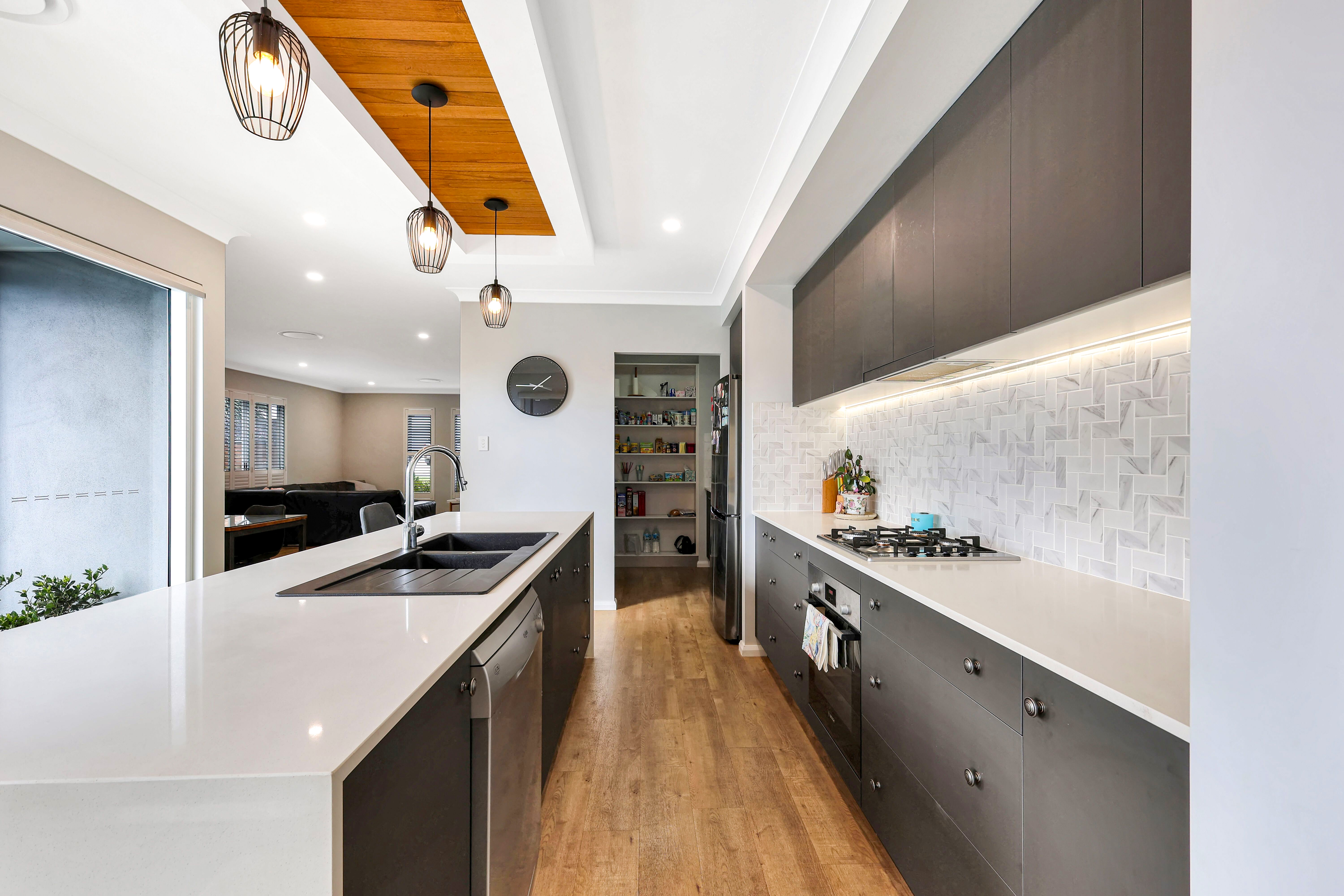 18 BOOTES STREET, Kearneys Spring QLD 4350 - Image 10