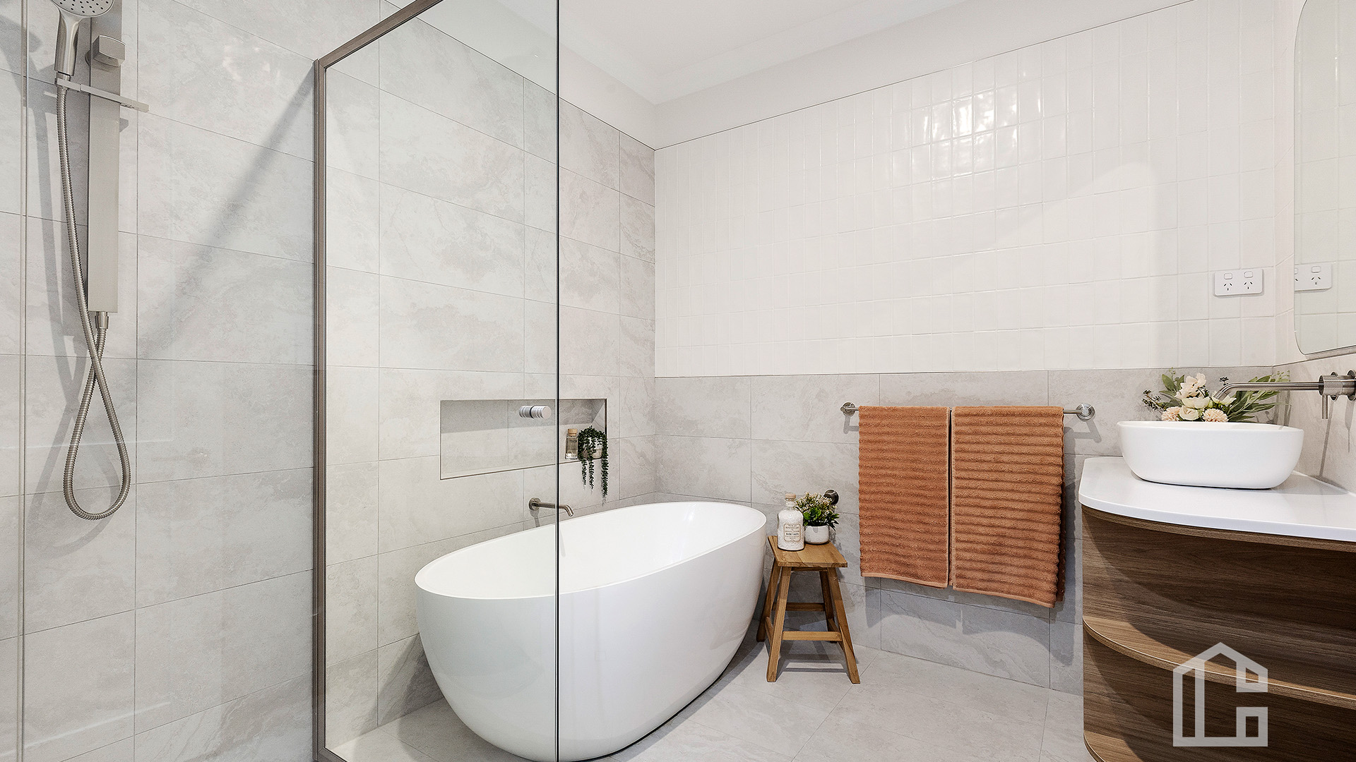 3-bedroom unit at 48 & 48A King Street, Glenbrook, Nsw, 2773, Blue Mountains, New South Wales