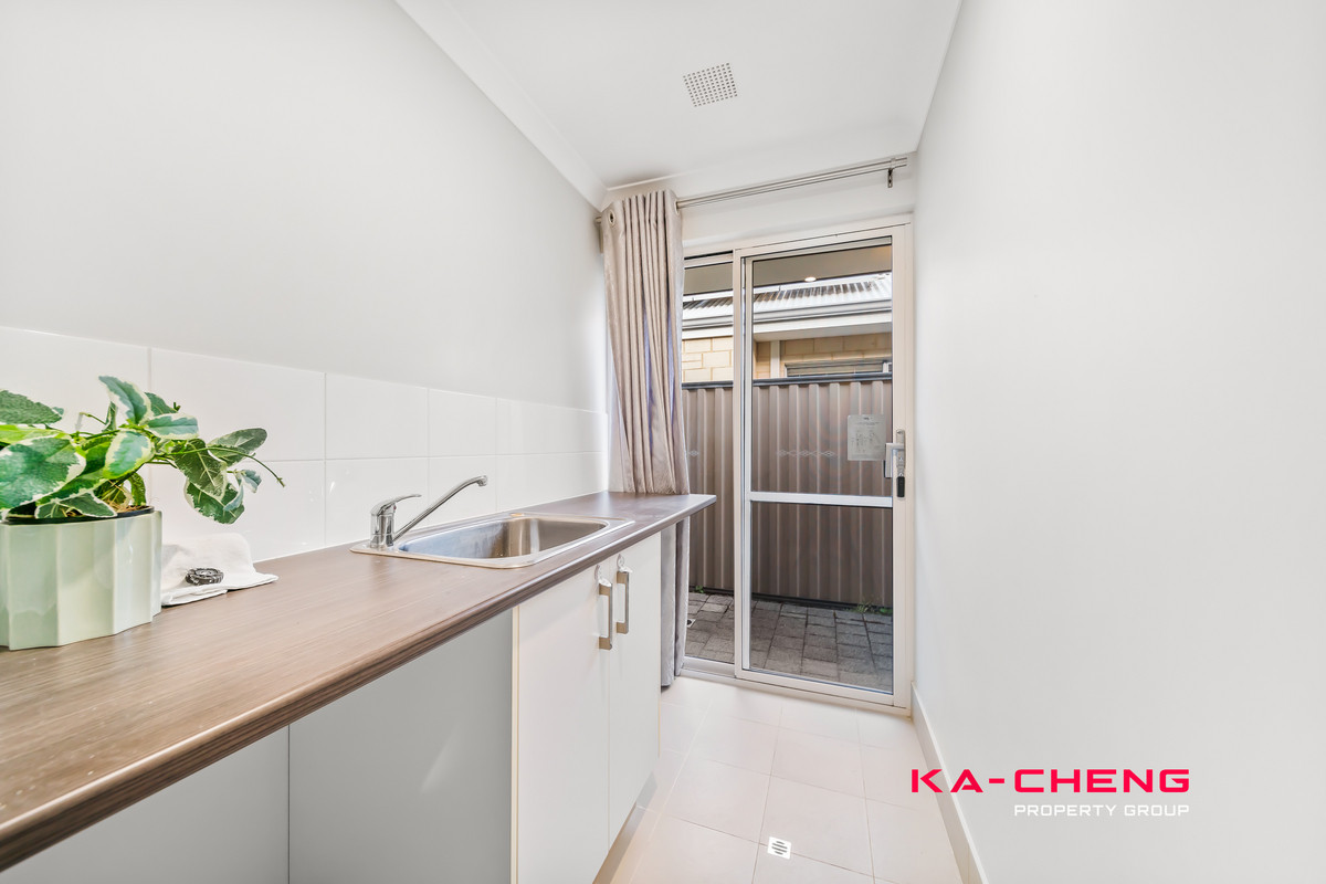 106 Riva Entrance, Piara Waters, Wa, 6112 - Image 4