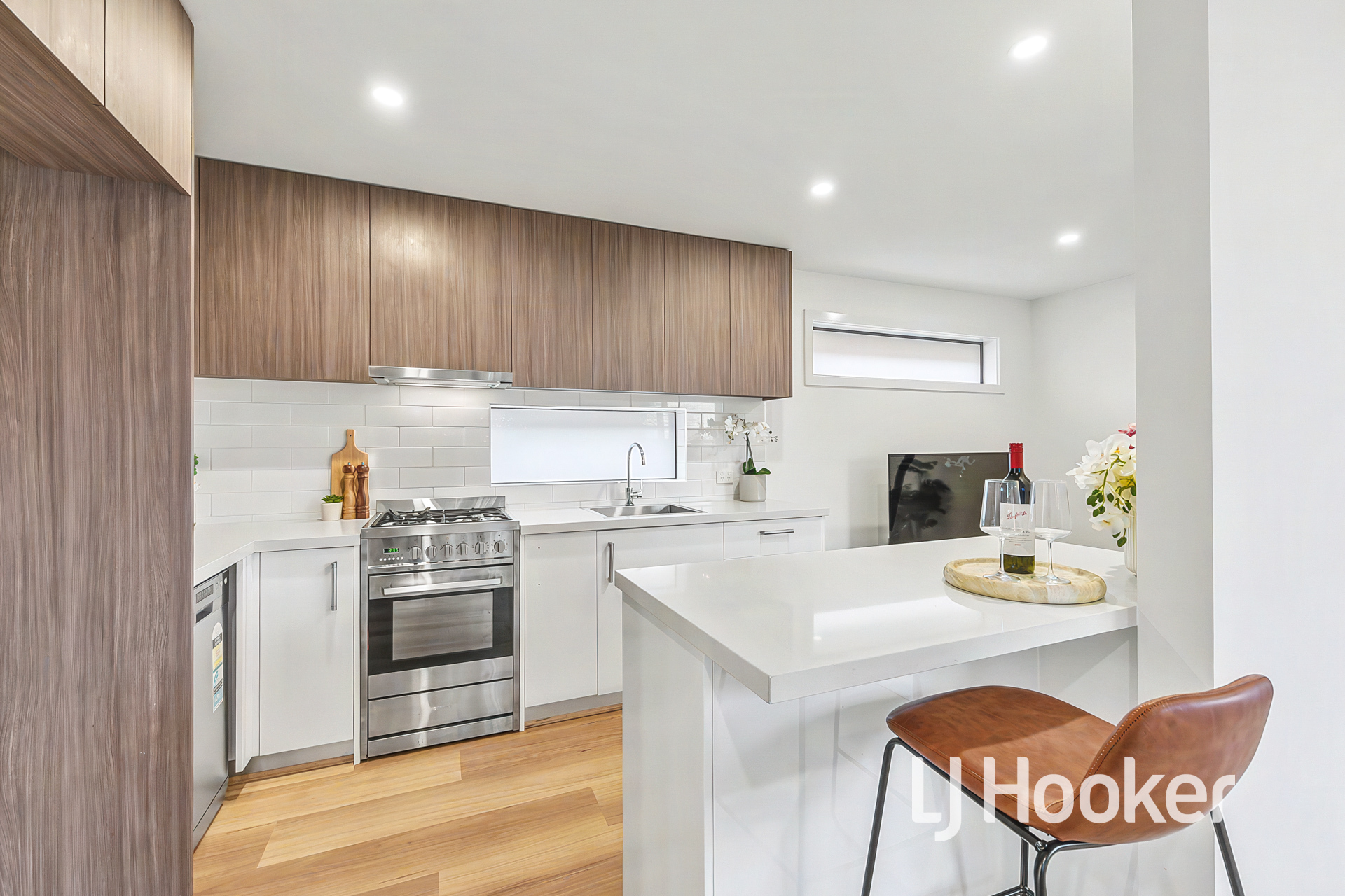 2 27 NEW STREET, DANDENONG VIC 3175 - Image 2