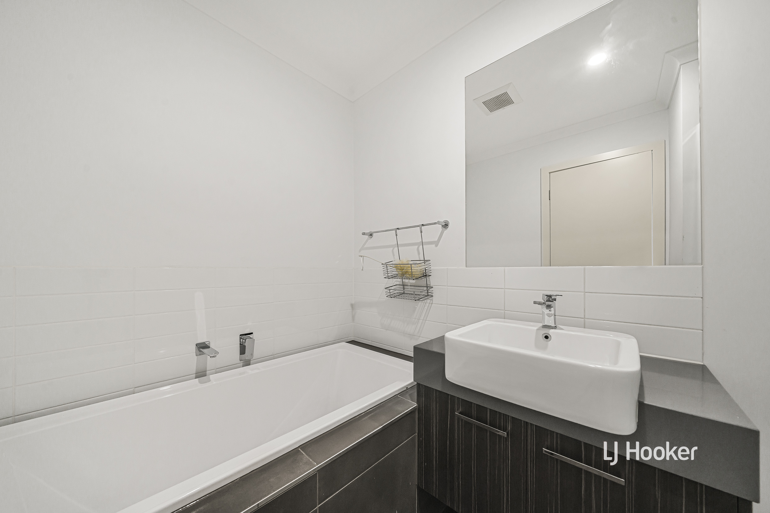 2-bedroom unit at 68/27 Turva Avenue, Tarneit, VIC 3029, Wyndham, Victoria