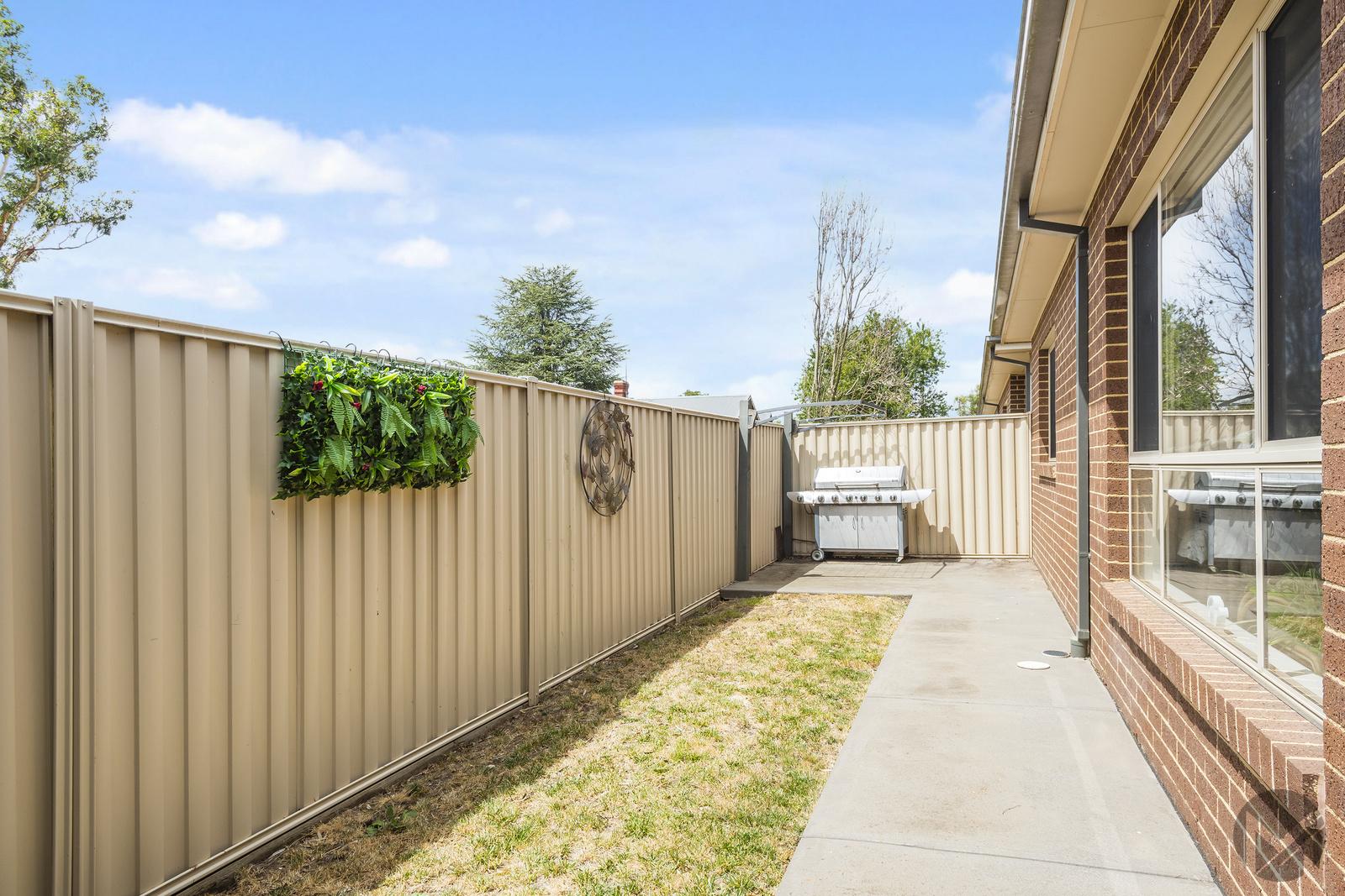 3-bedroom unit at 3/76 Barry Street, Romsey, VIC 3434, Macedon Ranges, Victoria