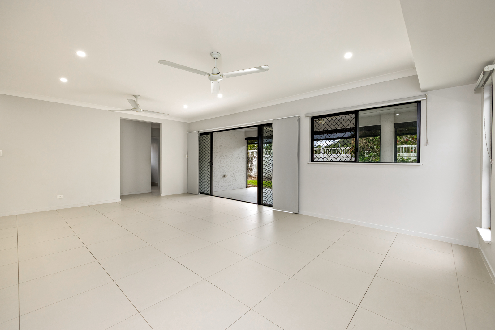 22 Bulleringa Loop, Mount Peter, QLD 4869 - Image 6
