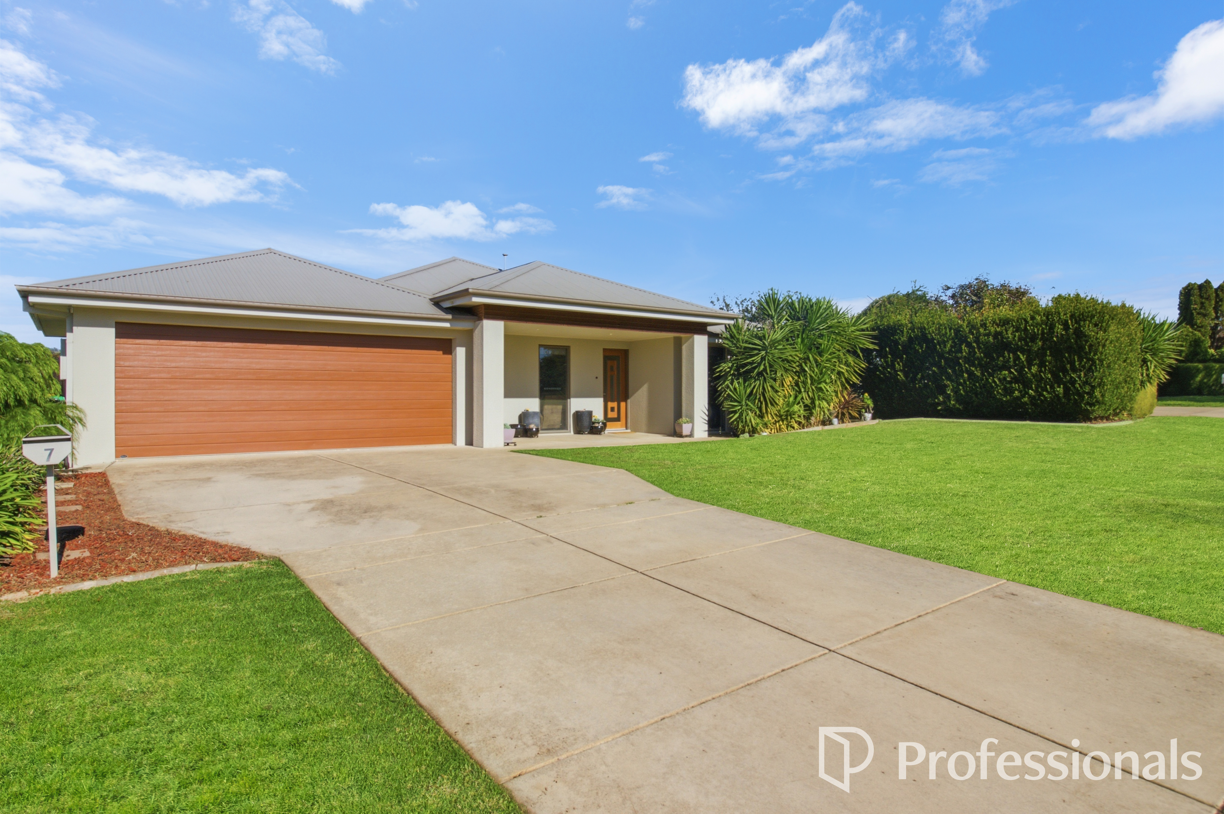 4-bedroom house at 7 Warambee Street, Glenfield Park, NSW 2650, Wagga Wagga, New South Wales