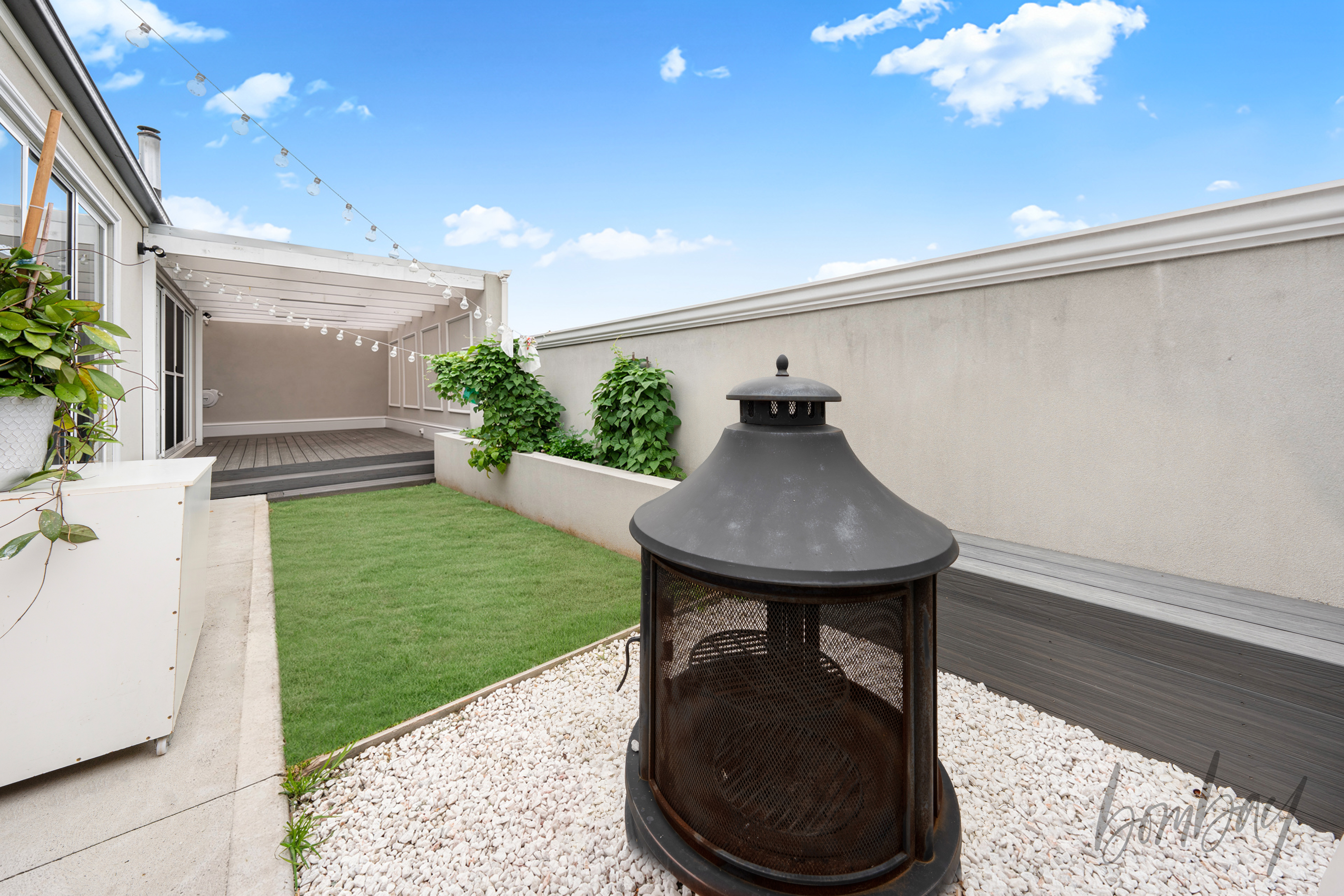 5-bedroom house at 5 Lapilli Way, Craigieburn, VIC 3064, Hume, Victoria