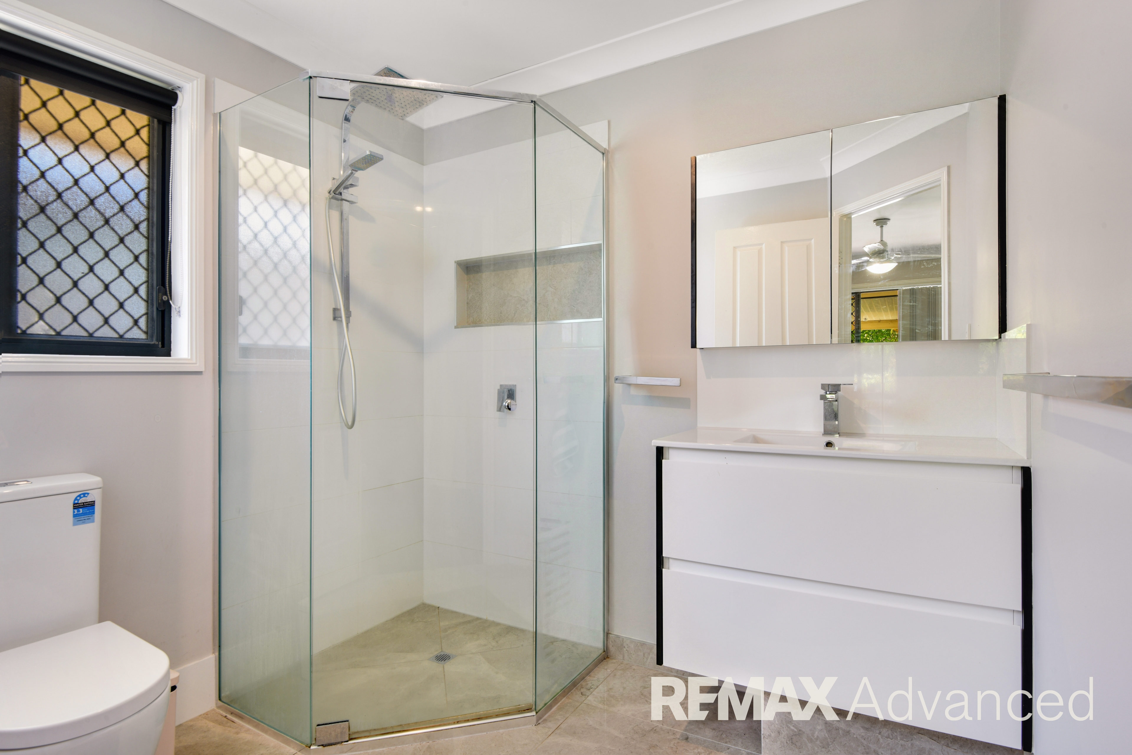 6 Avalon Street, Sandstone Point, QLD 4511 - Image 9