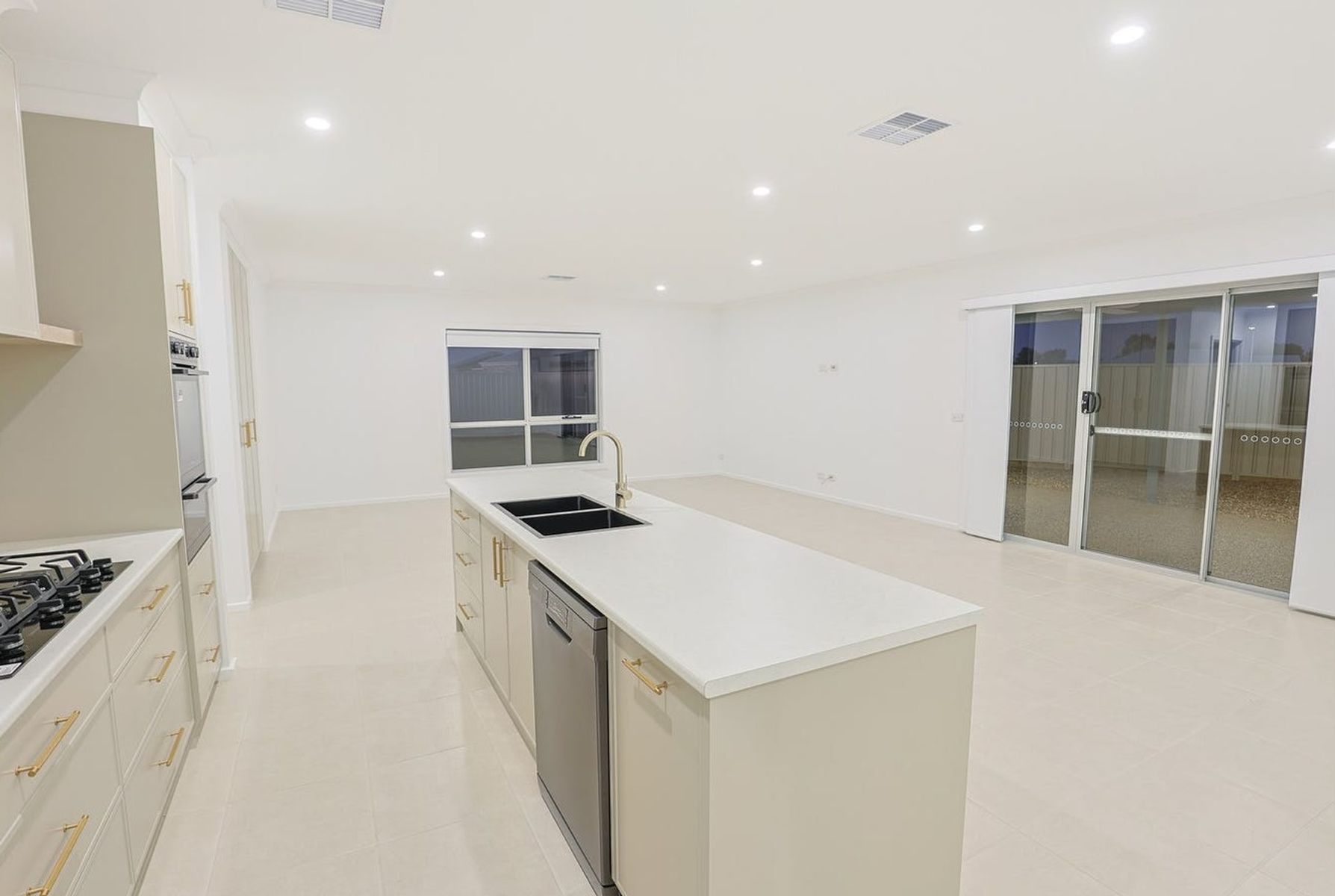 3-bedroom house at 9 Cook Drive, Red Cliffs, VIC 3496, Mildura, Victoria