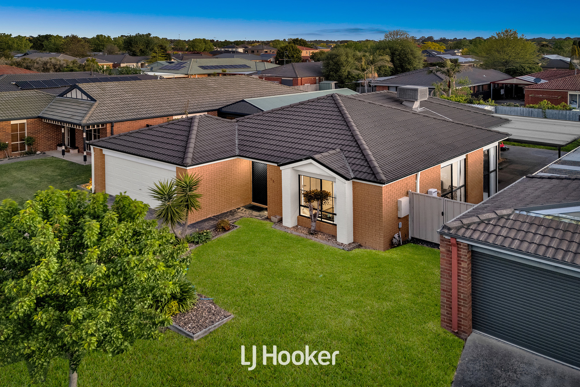 13 CHISHOLM CRESCENT, Narre Warren South VIC 3805 - Image 2