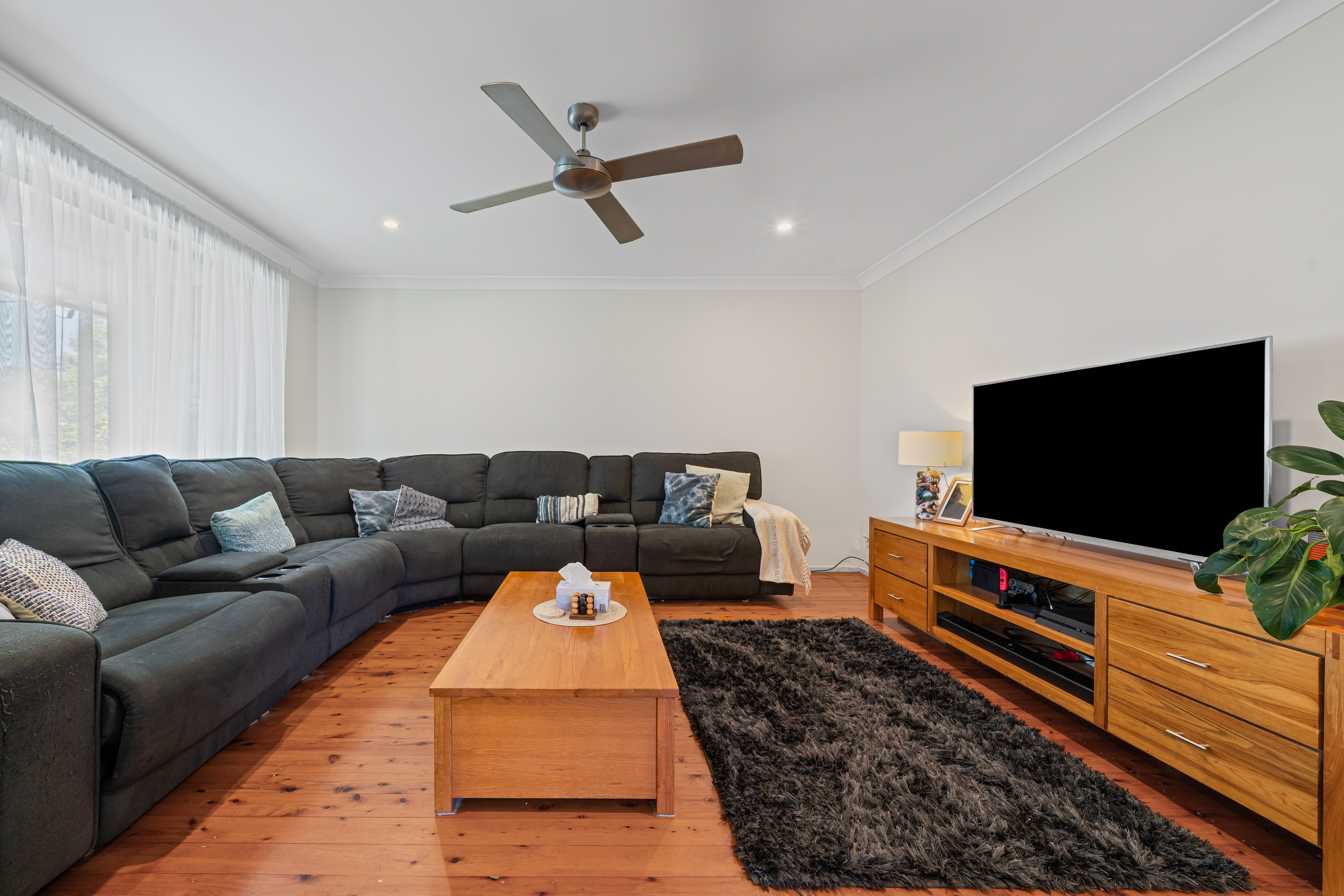 33 EMERALD PLACE, Berkeley Vale NSW 2261 - Image 1