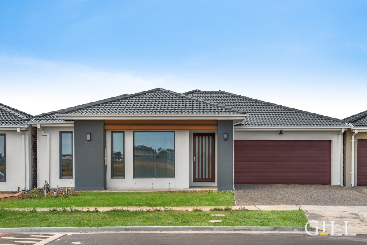 43 Villa Doria Drive, Clyde North, Vic, 3978 - Image 1