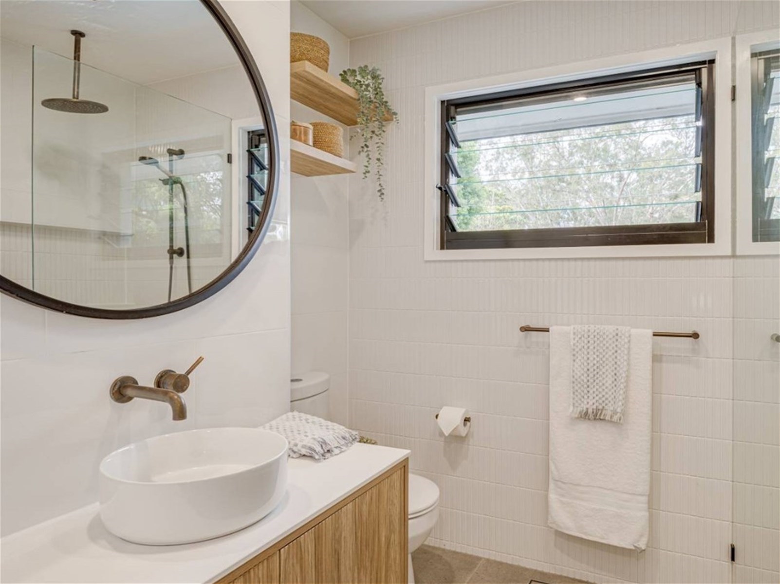 5-bedroom unit at 29  New Road, Greenbank, Qld, 4124, Logan, Queensland