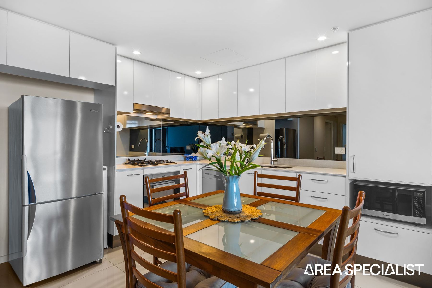 1406/5 Harbour Side Court, Biggera Waters, QLD 4216 - Image 7