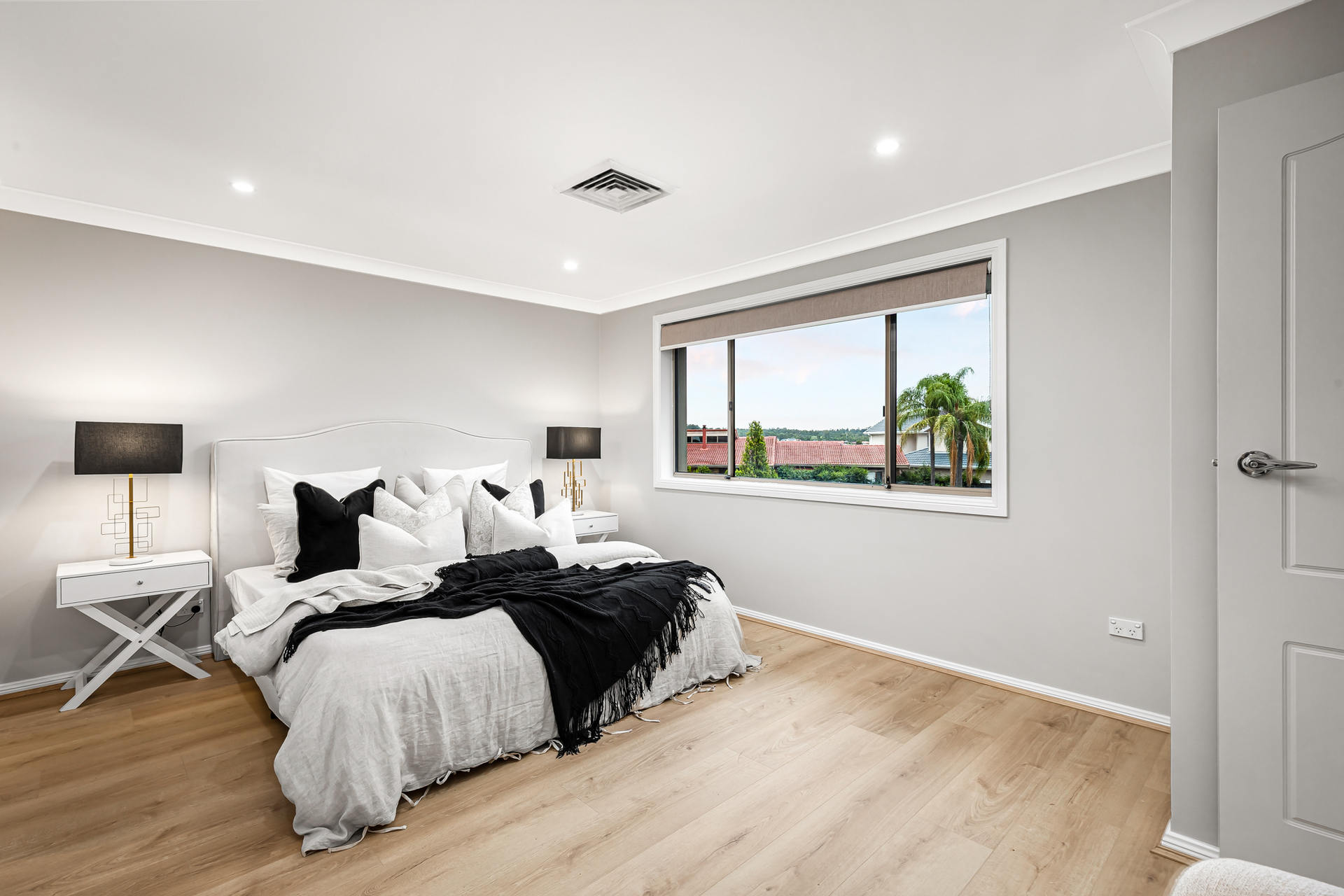 5-bedroom house at 33 Mariner Crescent, Abbotsbury, NSW 2176, Fairfield, New South Wales