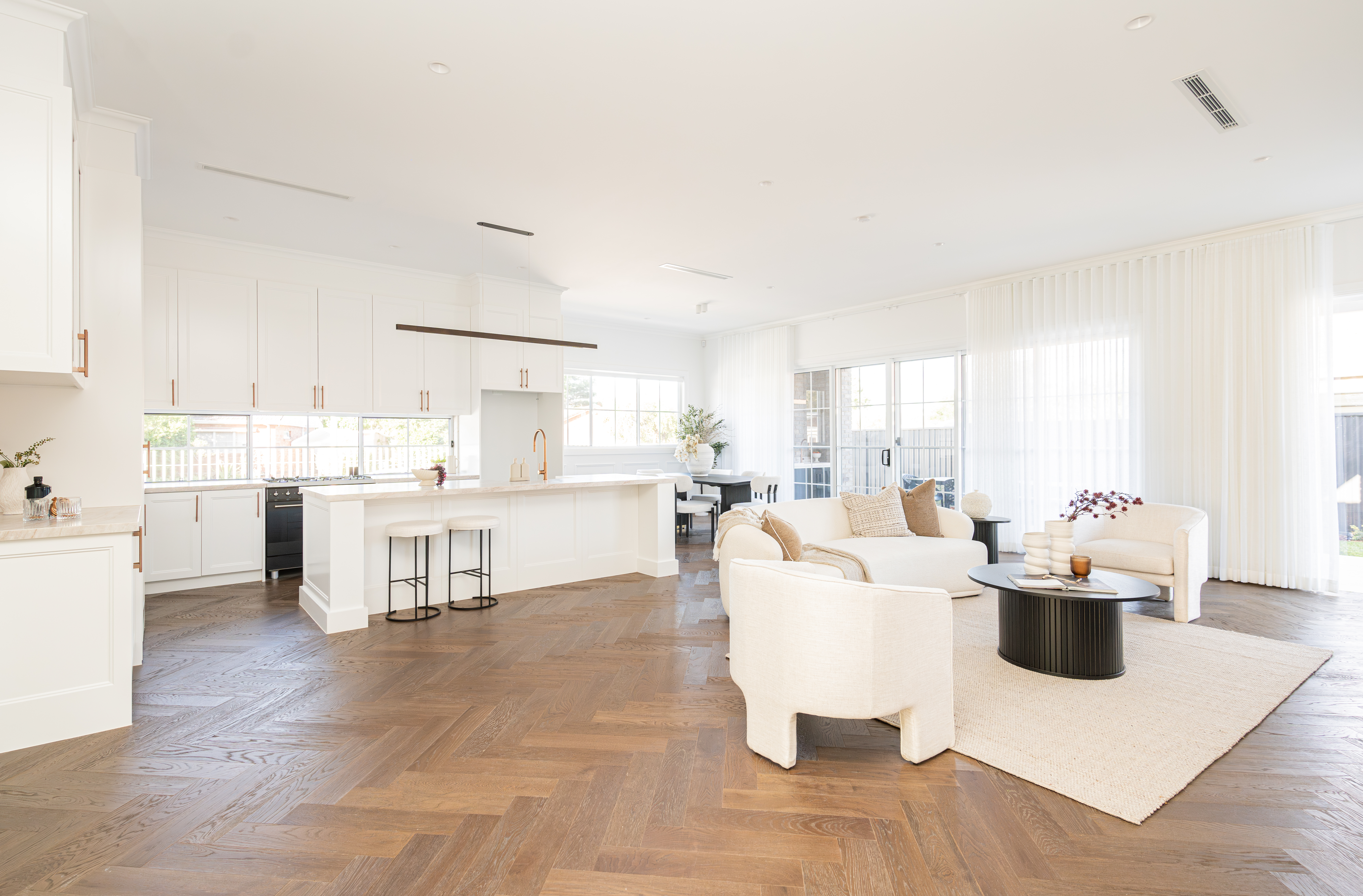 32 EMERALD STREET, Emu Plains NSW 2750 - Image 2