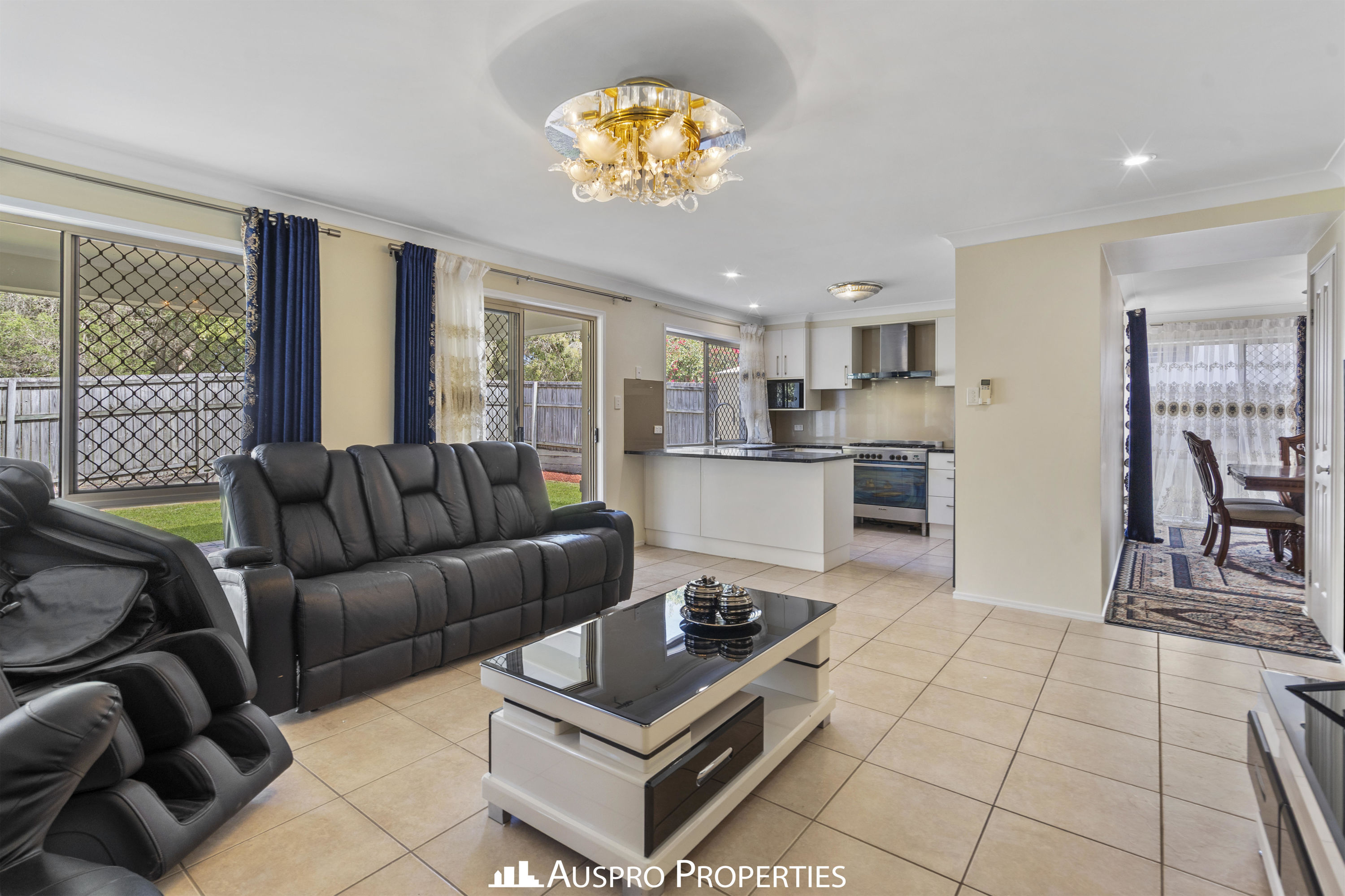 18 VAUCLUSE PLACE, Mansfield QLD 4122 - Image 4