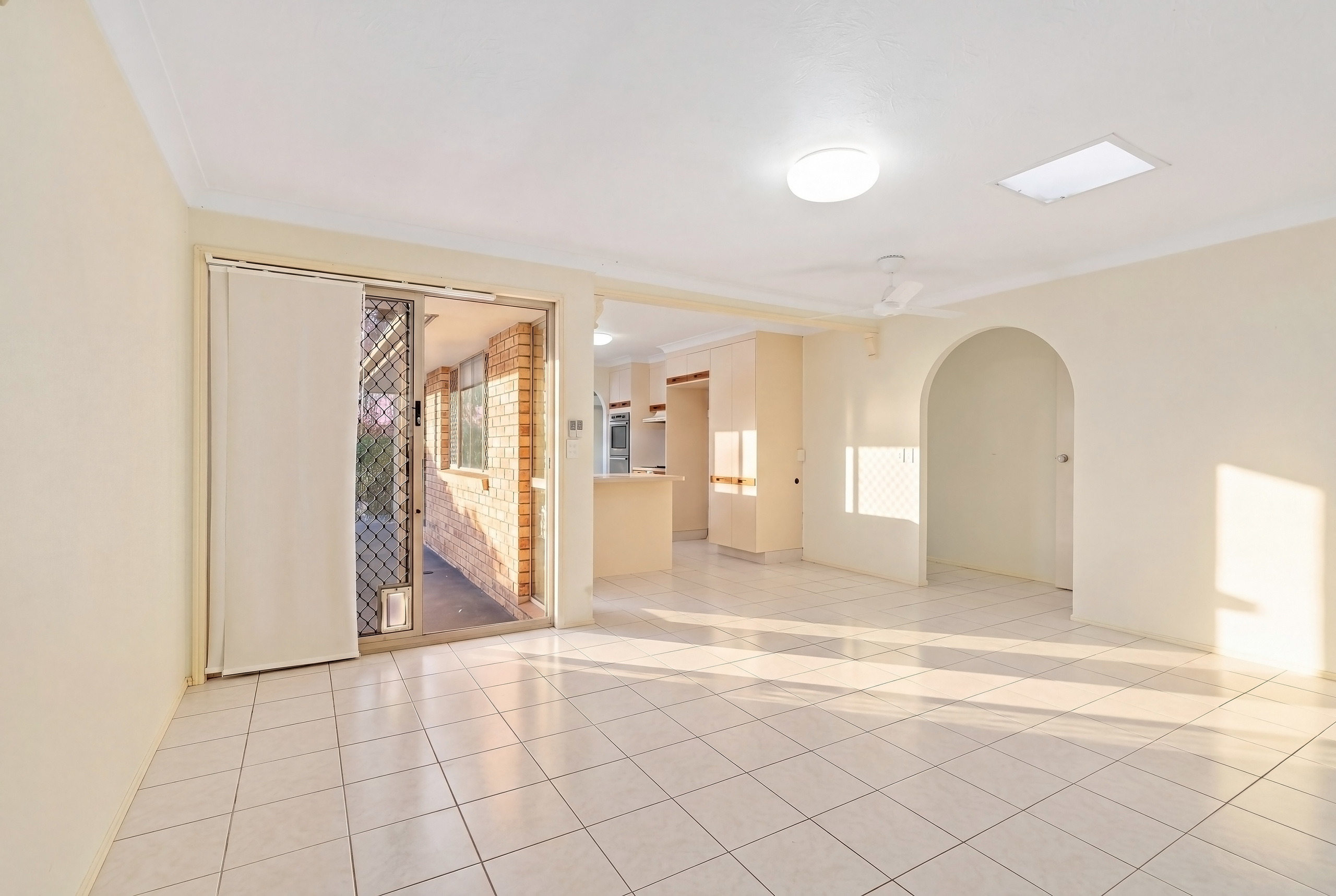 5 SUGARLEAF COURT, Burleigh Waters QLD 4220 - Image 7